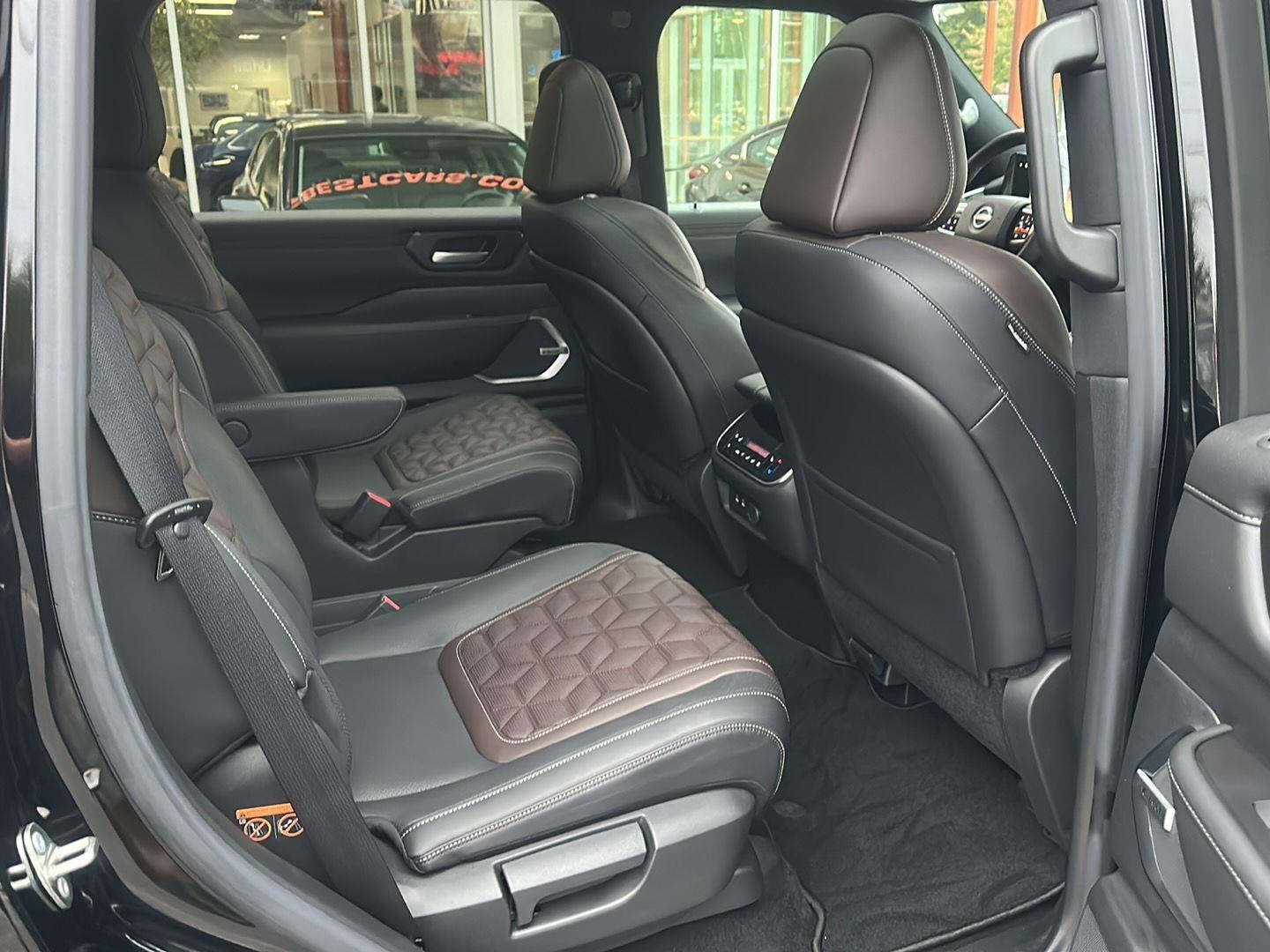 Nissan Armada Platinum 4WD 2025