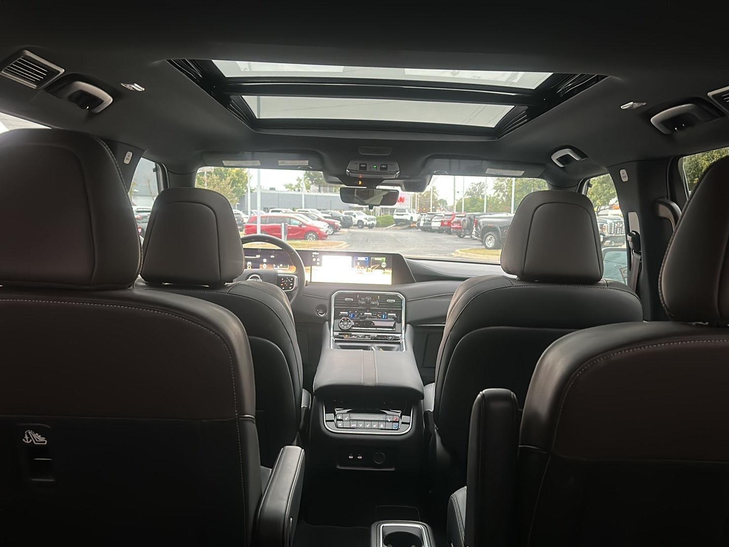 Nissan Armada Platinum 4WD 2025