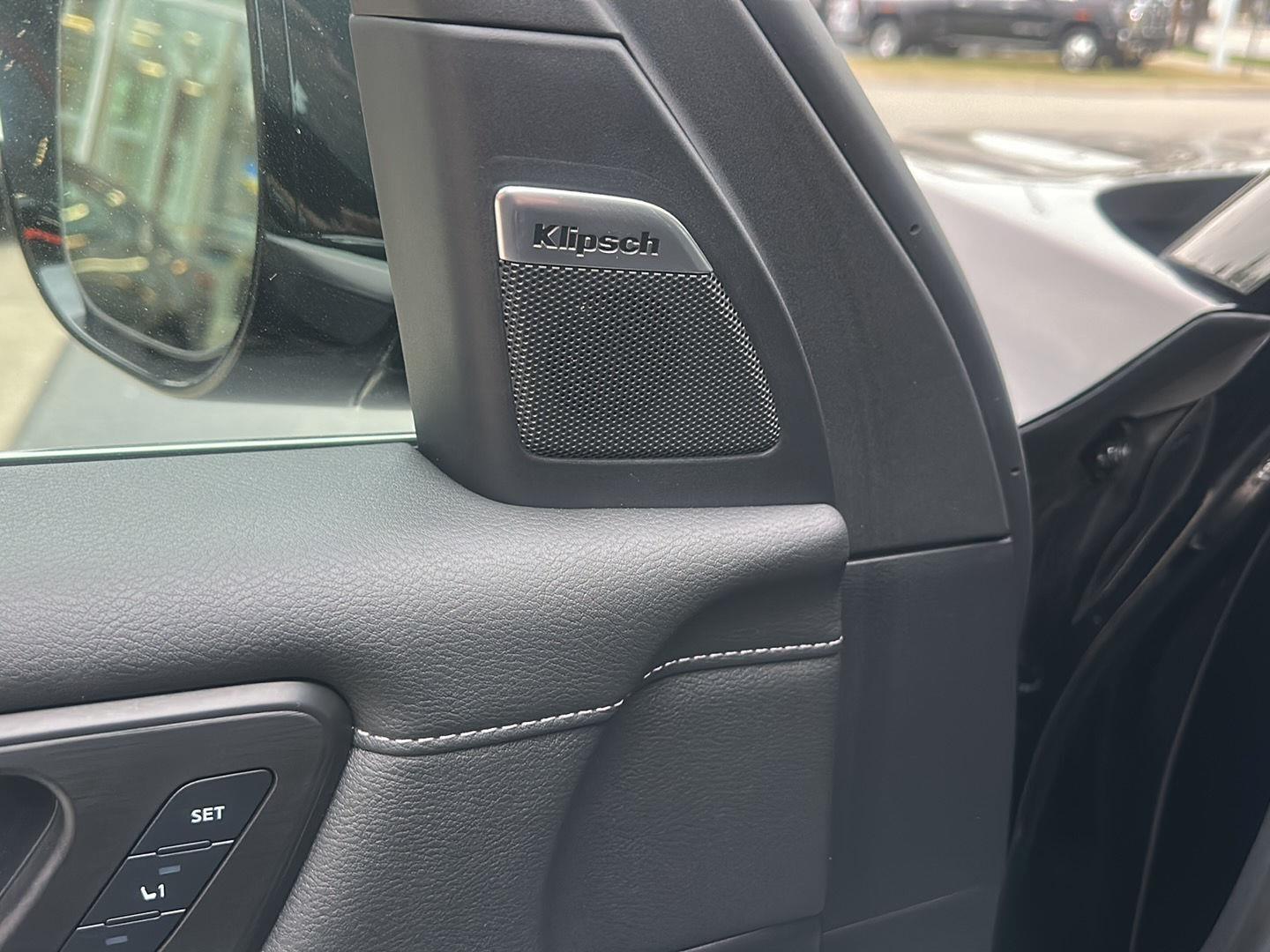 Nissan Armada Platinum 4WD 2025