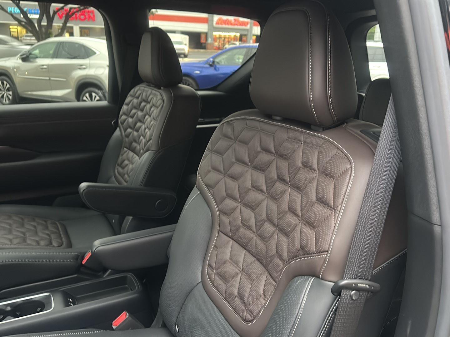 Nissan Armada Platinum 4WD 2025