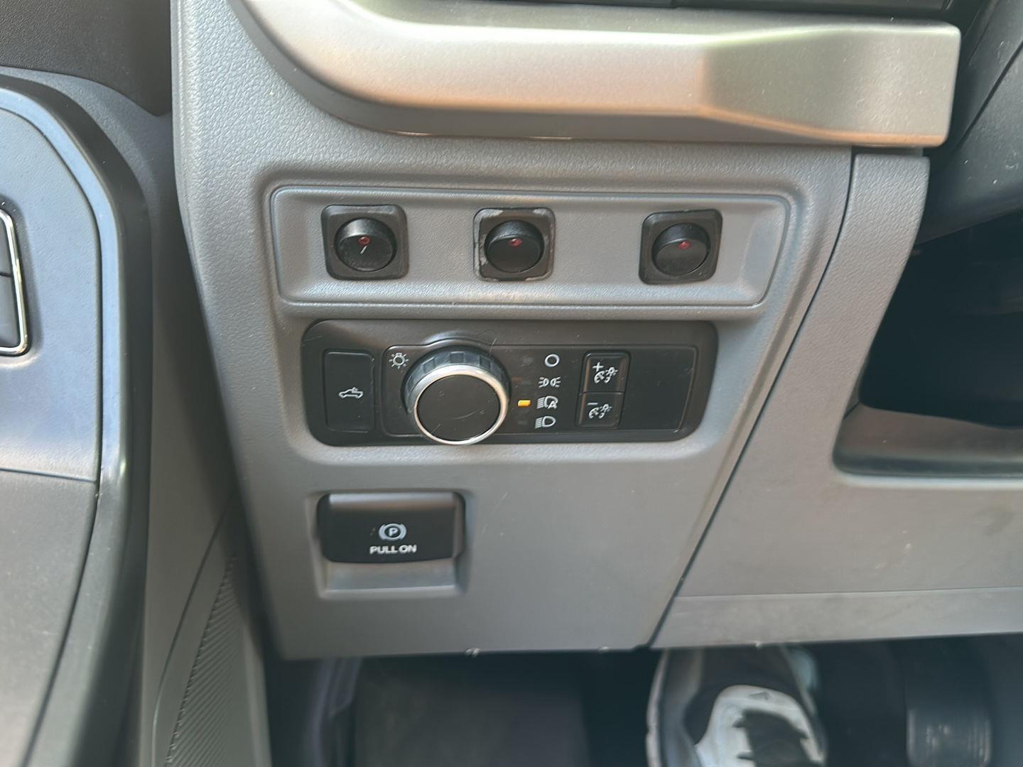 Ford F-150 XL 8-ft. Bed 2WD 2021