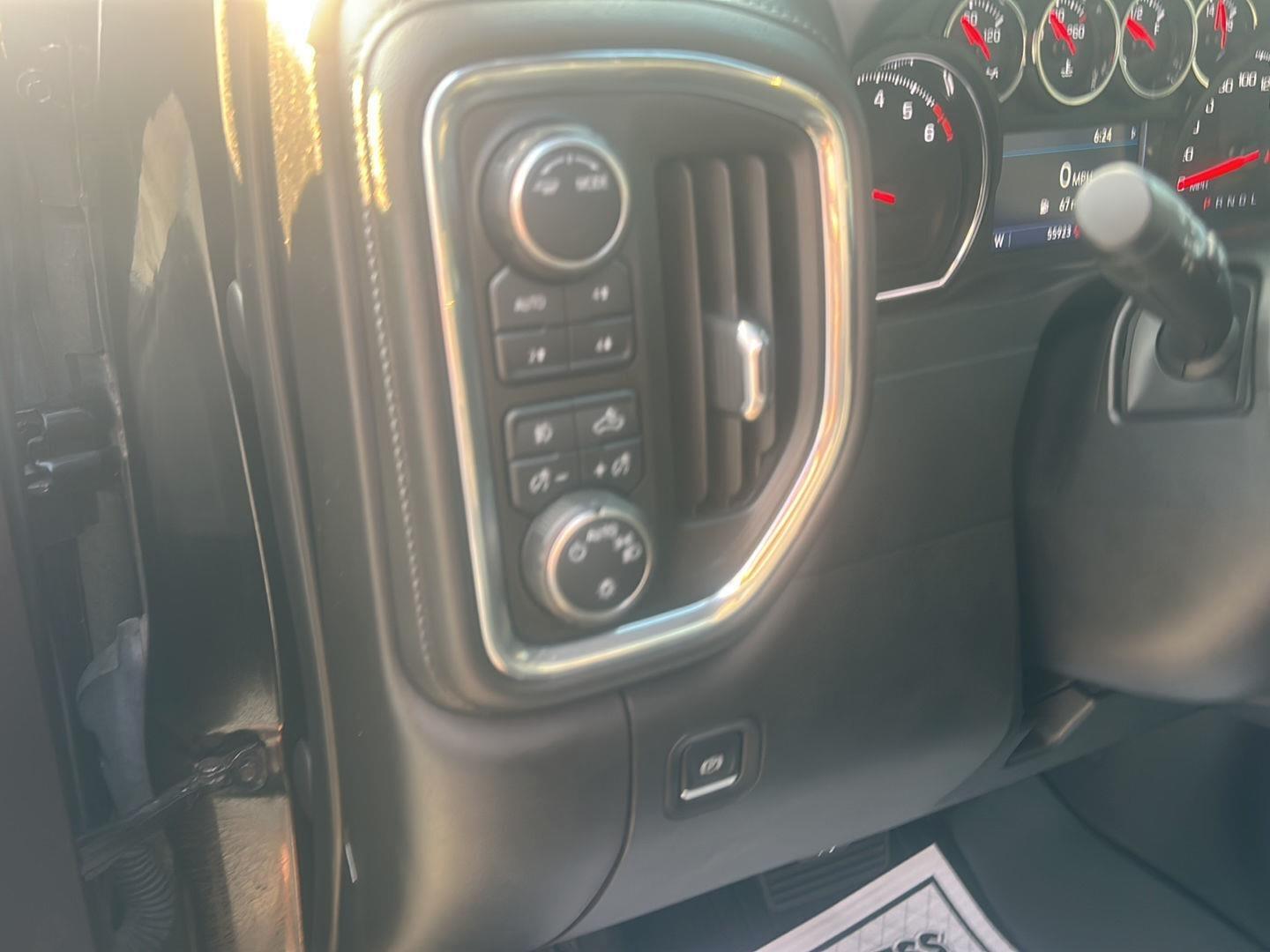 Chevrolet Silverado 1500 RST Crew Cab 4WD 2021