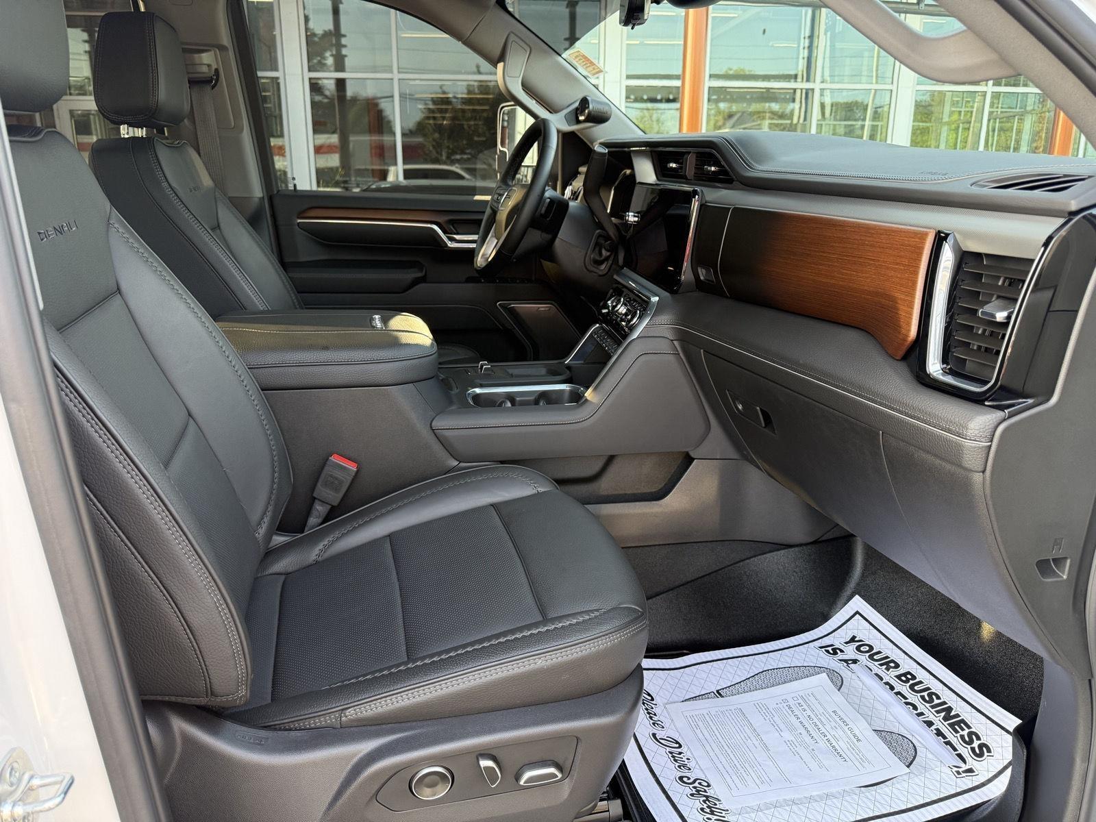 GMC Sierra 2500HD Denali Crew Cab 4WD SB 2025