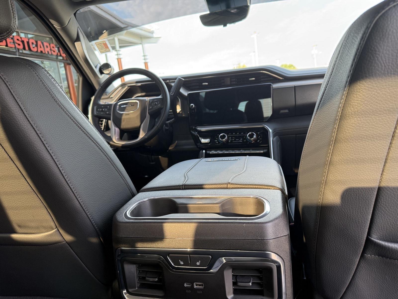 GMC Sierra 2500HD Denali Crew Cab 4WD SB 2025