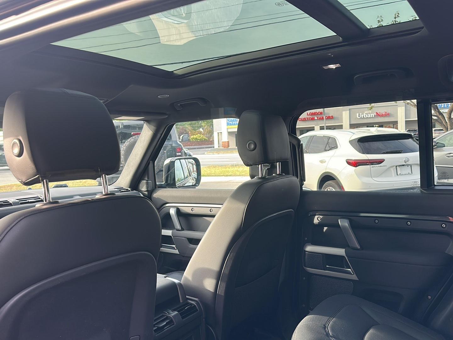 Land Rover Defender 110 X-Dynamic SE 2023