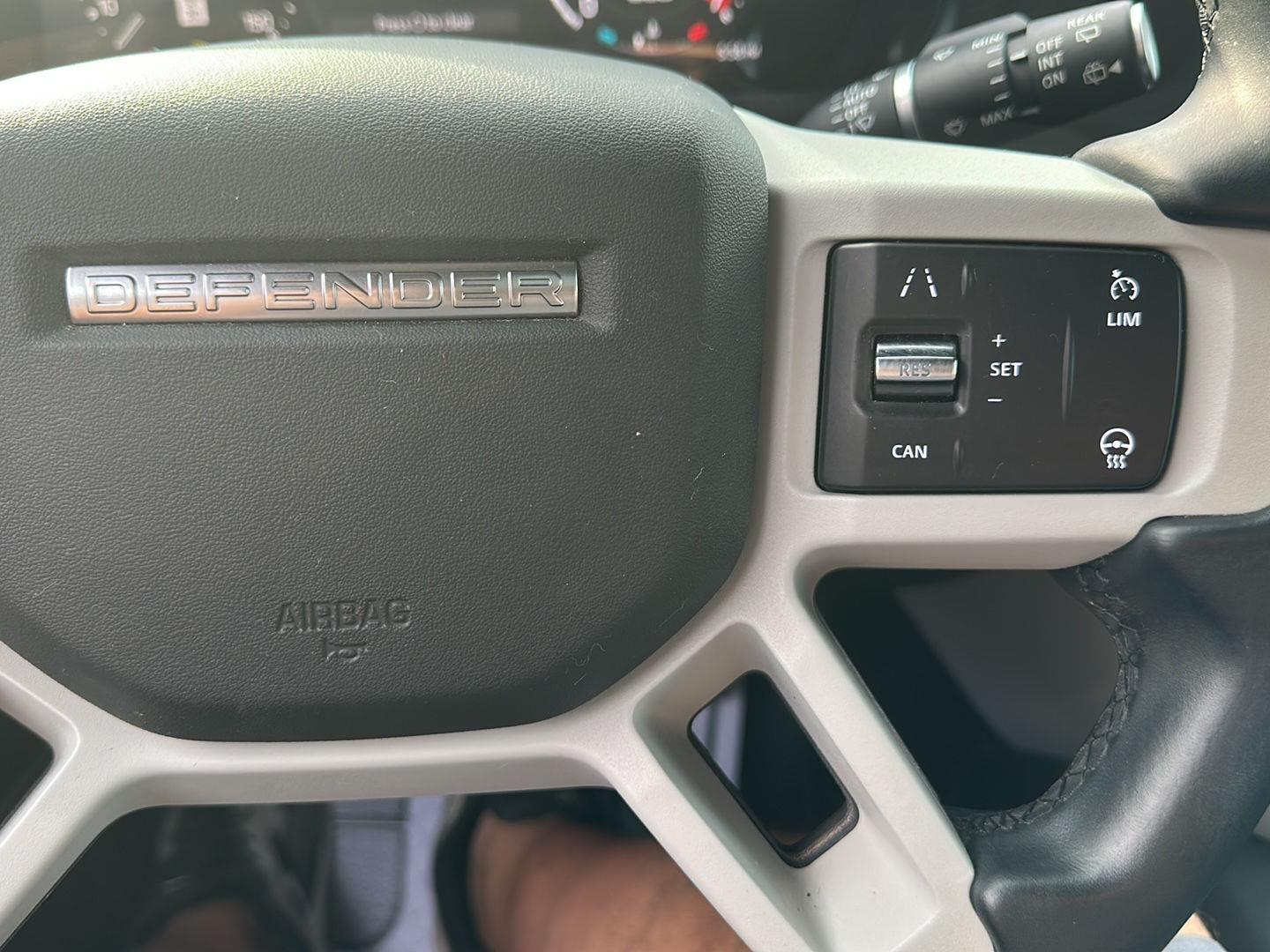 Land Rover Defender 110 X-Dynamic SE 2023