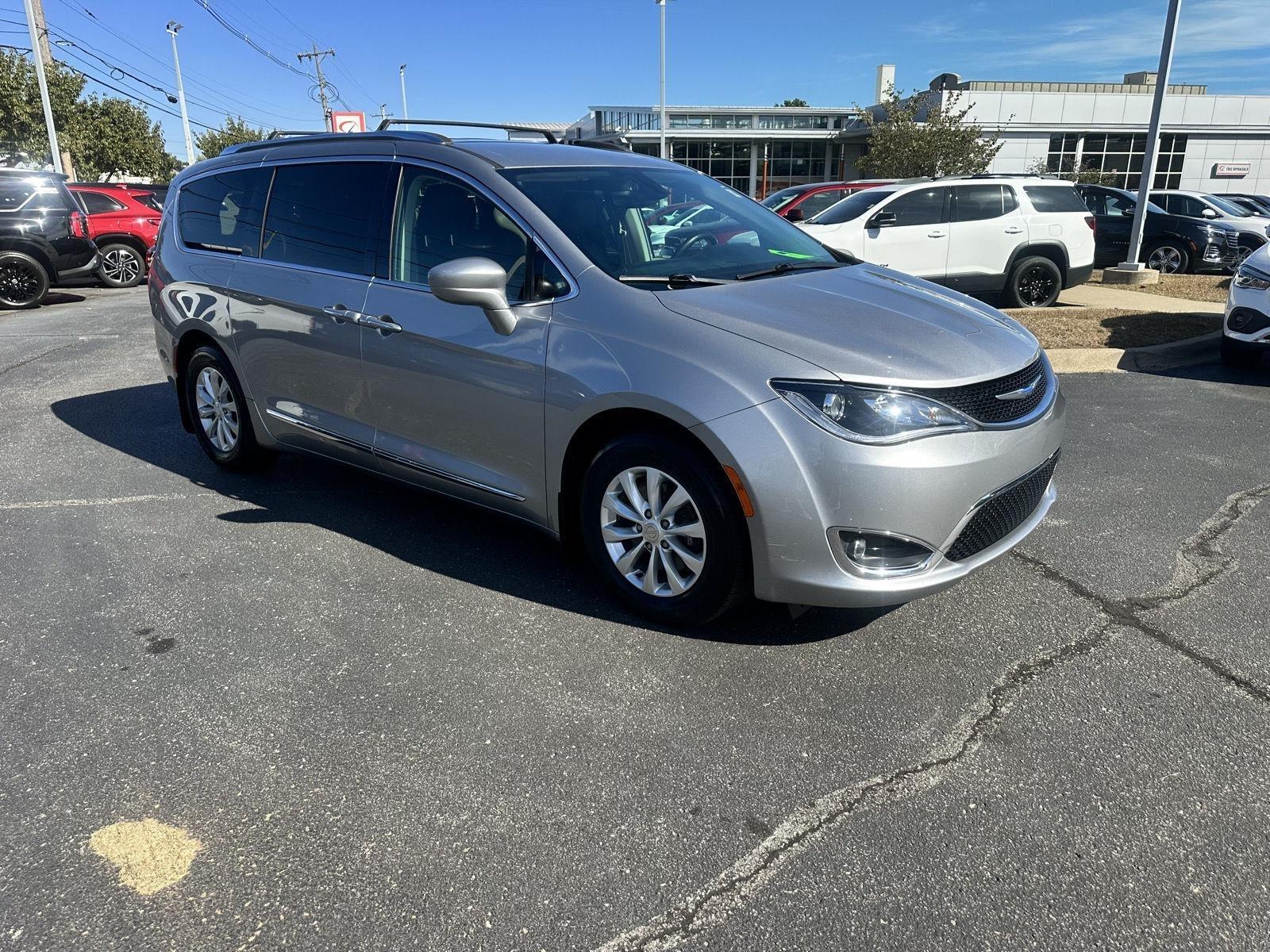 2018 Chrysler Pacifica Touring-L