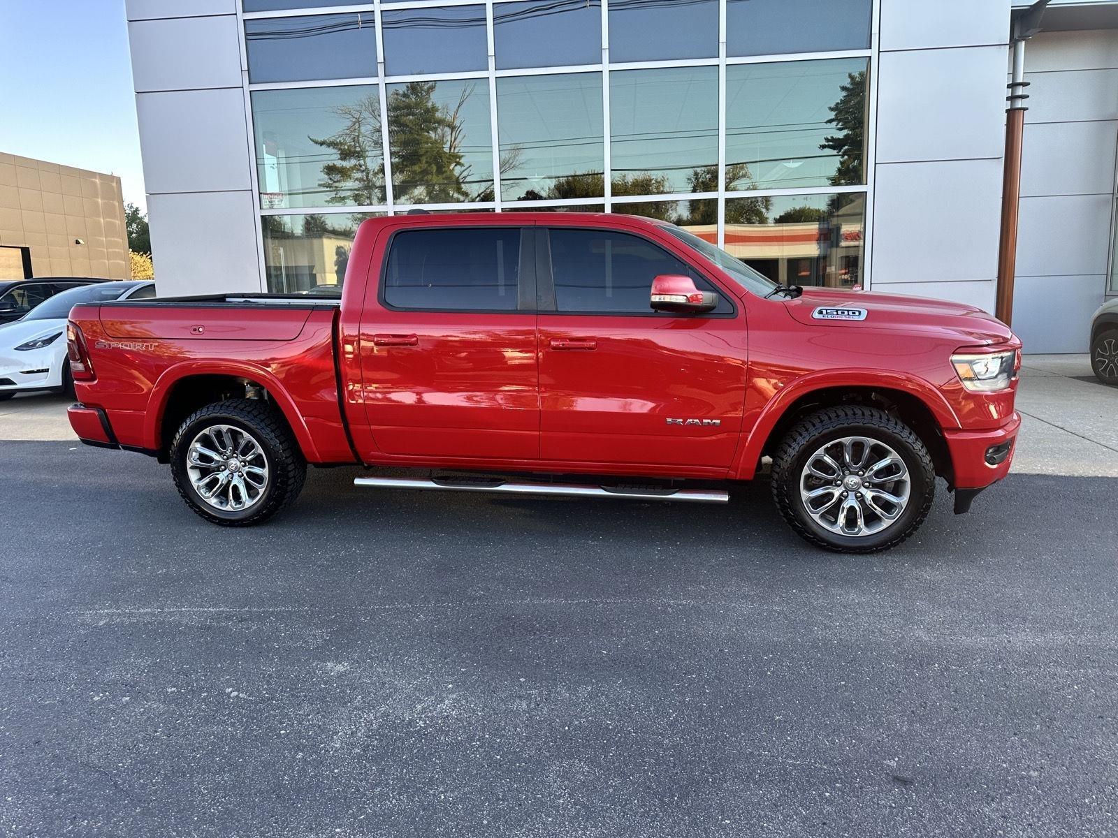 RAM 1500 Laramie Crew Cab SWB 4WD 2021