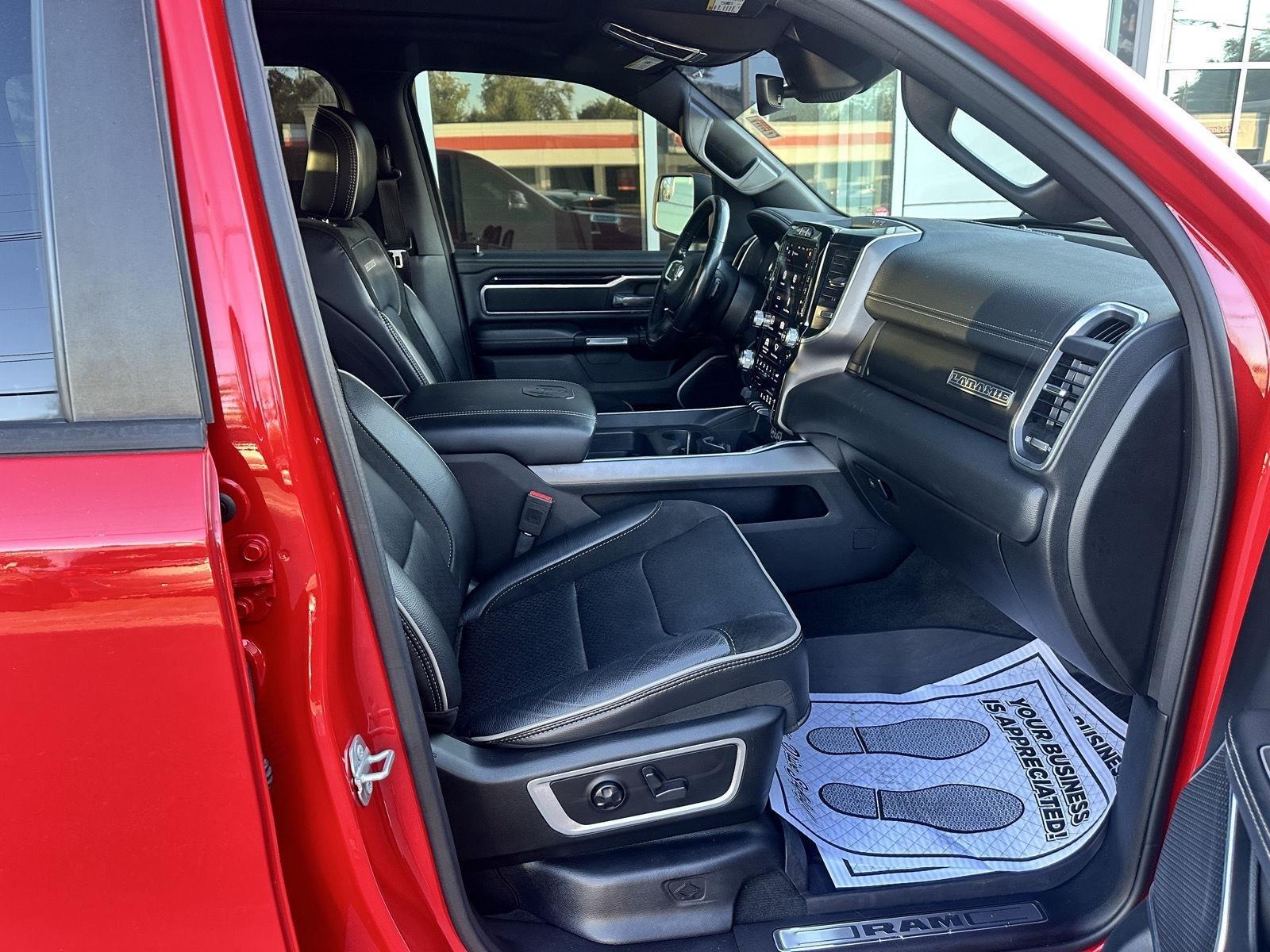 RAM 1500 Laramie Crew Cab SWB 4WD 2021