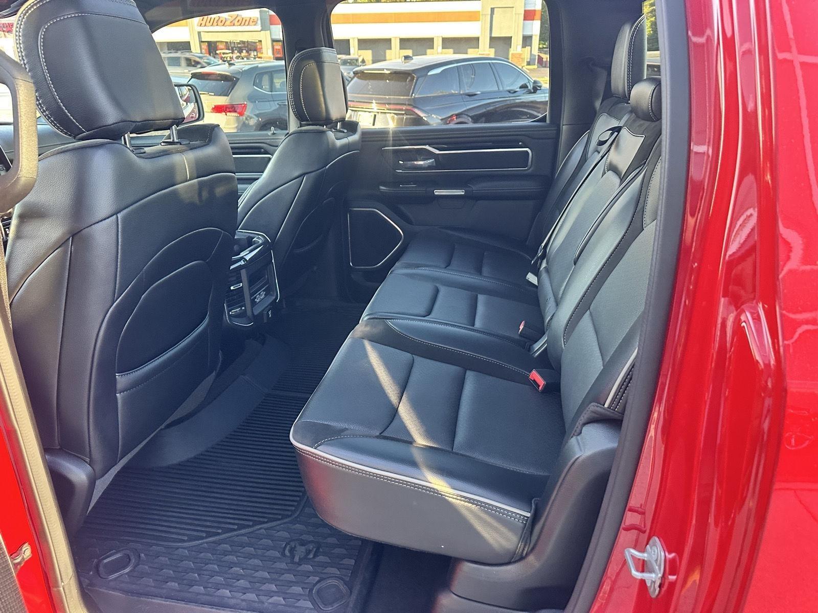 RAM 1500 Laramie Crew Cab SWB 4WD 2021