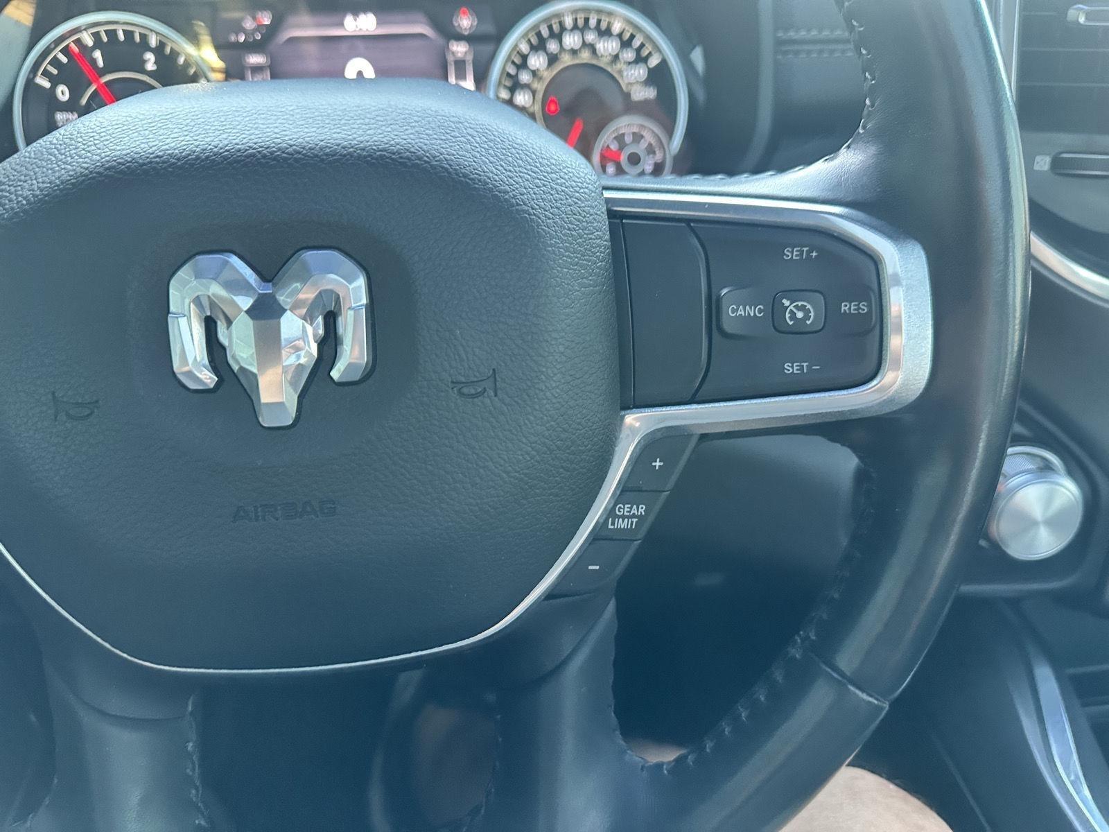 RAM 1500 Laramie Crew Cab SWB 4WD 2021