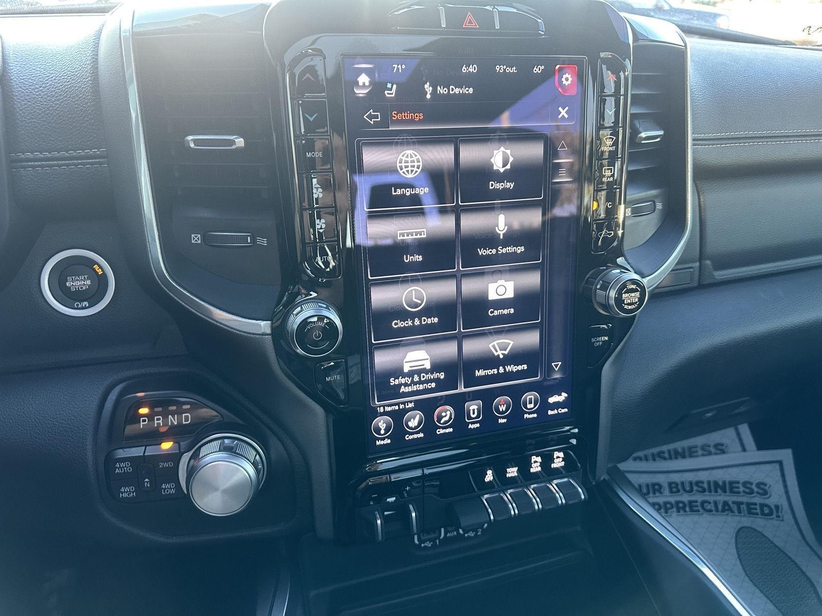 RAM 1500 Laramie Crew Cab SWB 4WD 2021