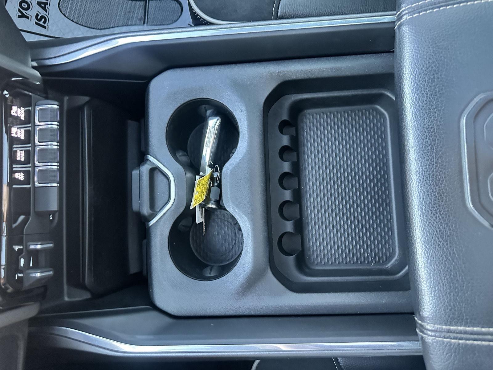 RAM 1500 Laramie Crew Cab SWB 4WD 2021