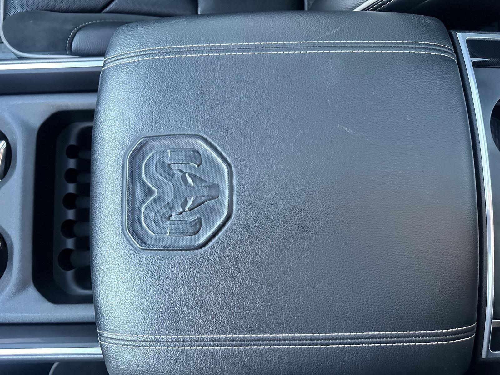 RAM 1500 Laramie Crew Cab SWB 4WD 2021