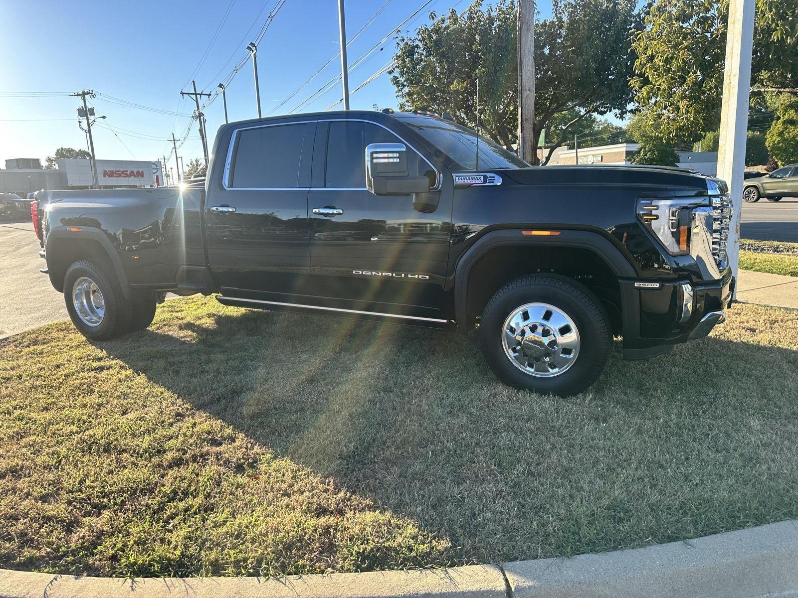 2026 GMC Sierra 3500HD Denali Crew Cab 4WD