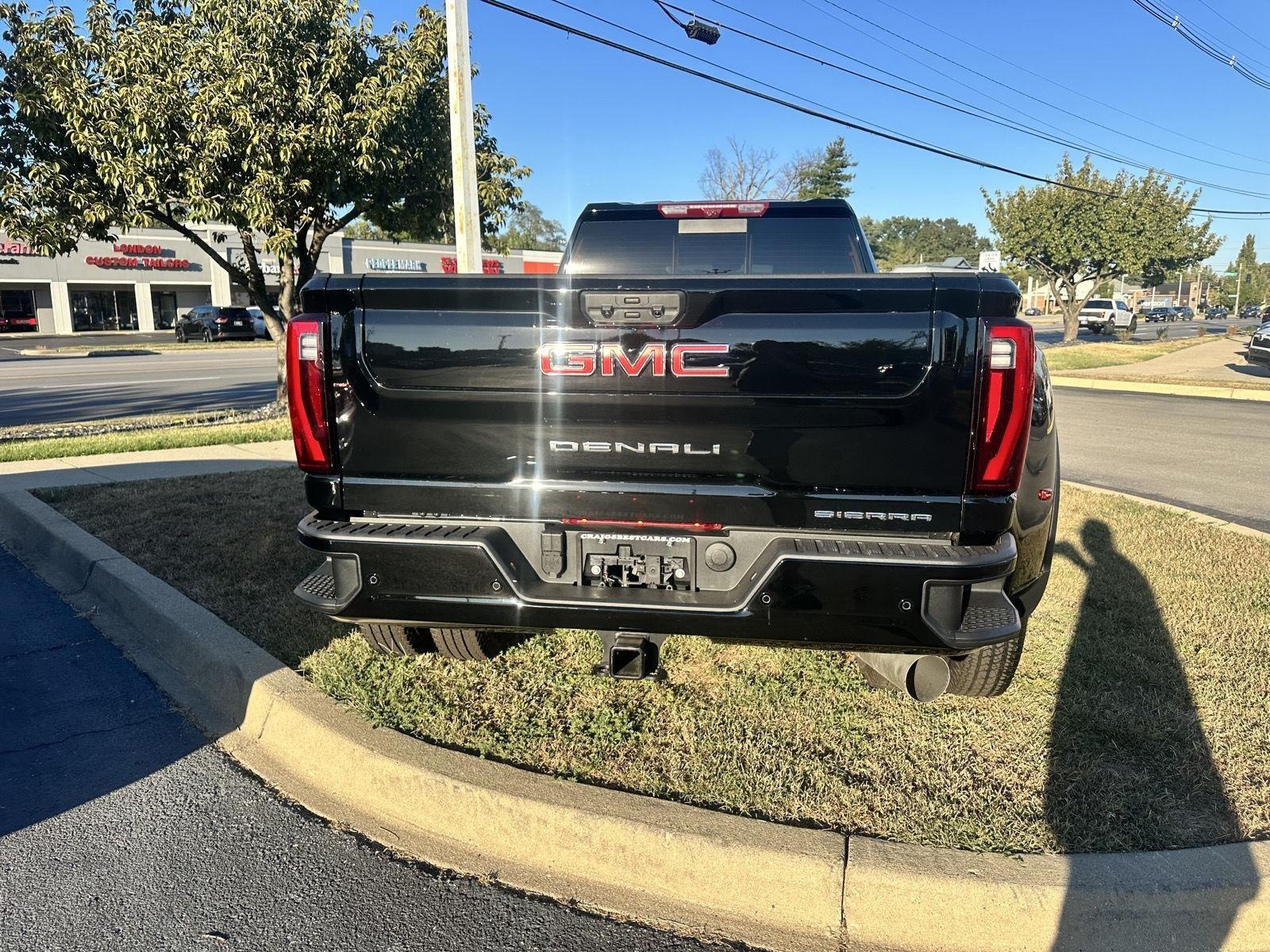 GMC Sierra photo 4