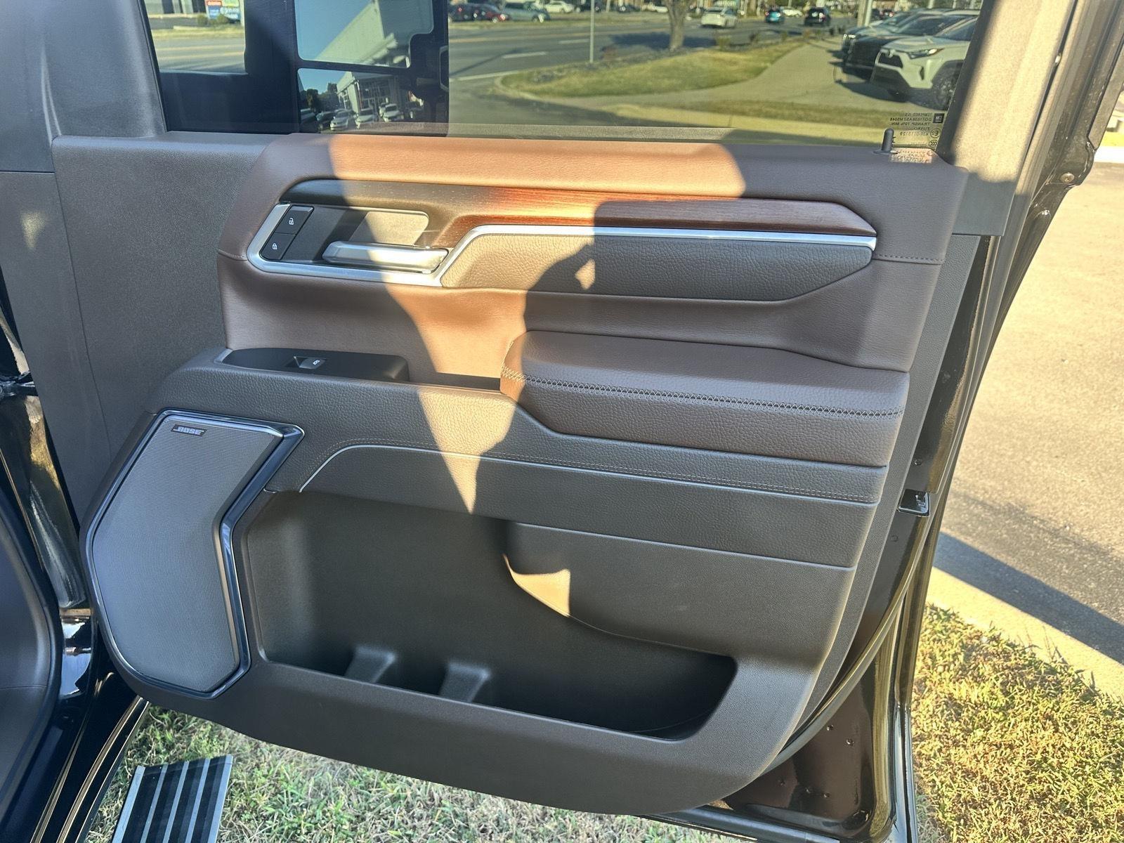 GMC Sierra photo 11