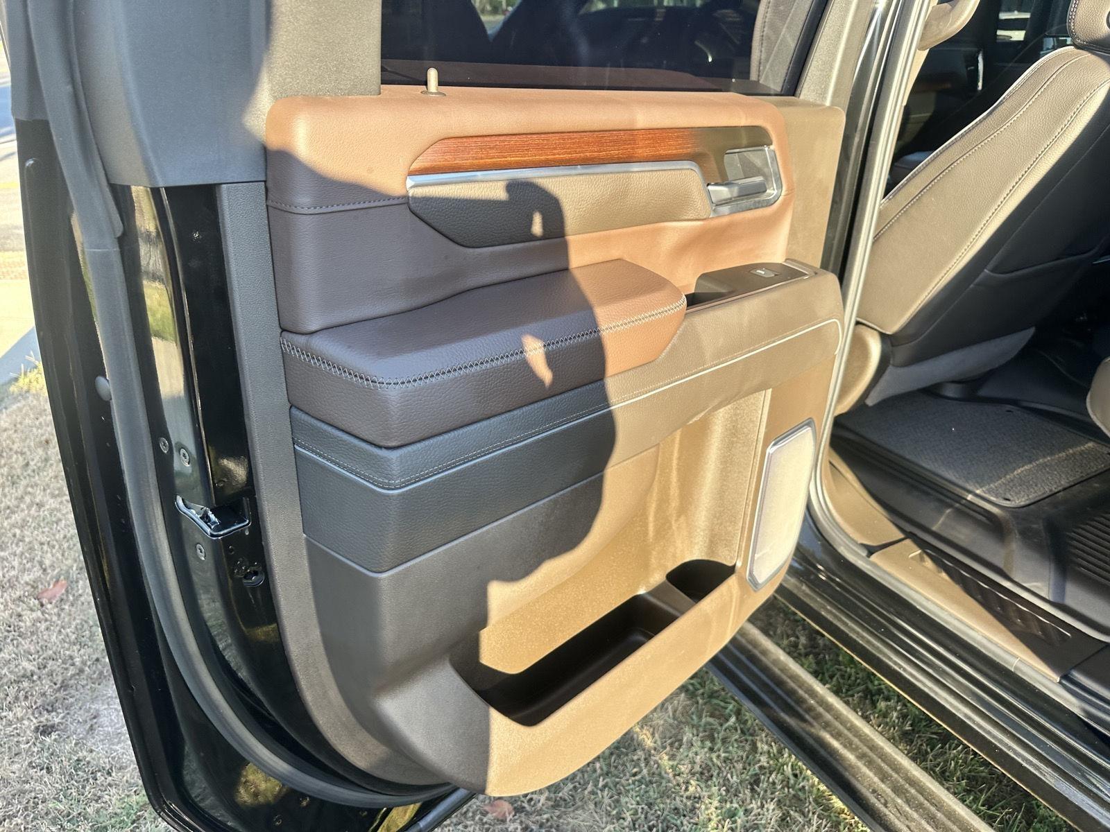 GMC Sierra photo 18