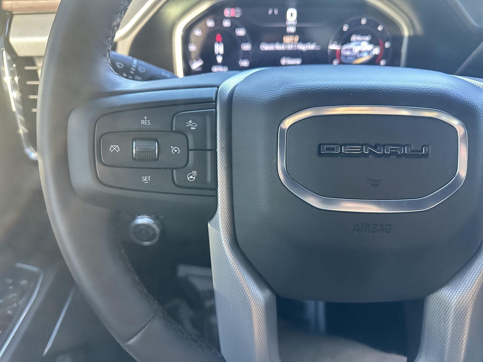 GMC Sierra photo 23