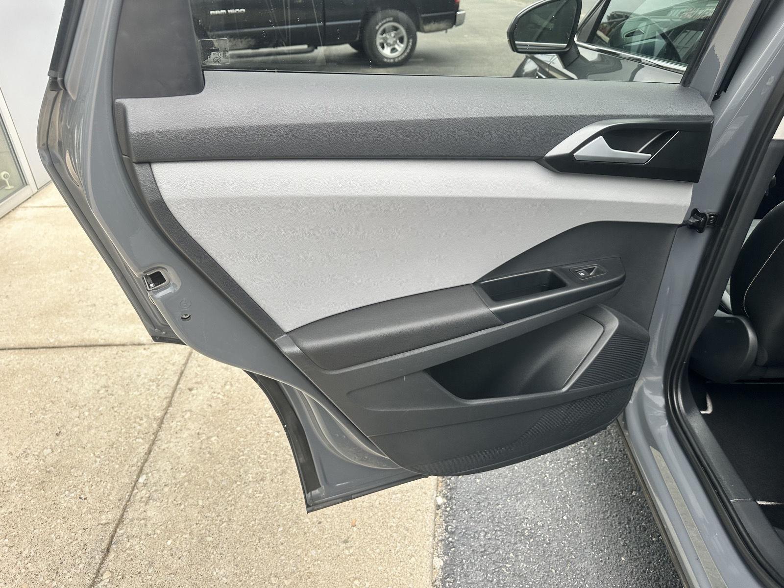 Volkswagen Taos SEL 4MOTION 2023