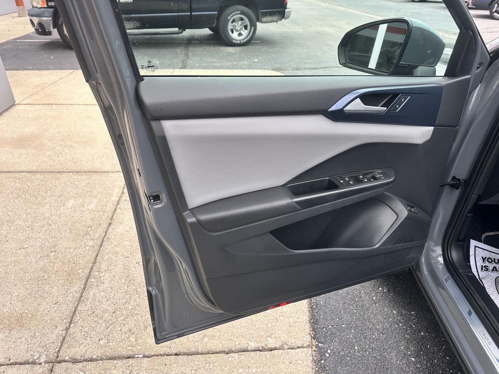 Volkswagen Taos SEL 4MOTION 2023