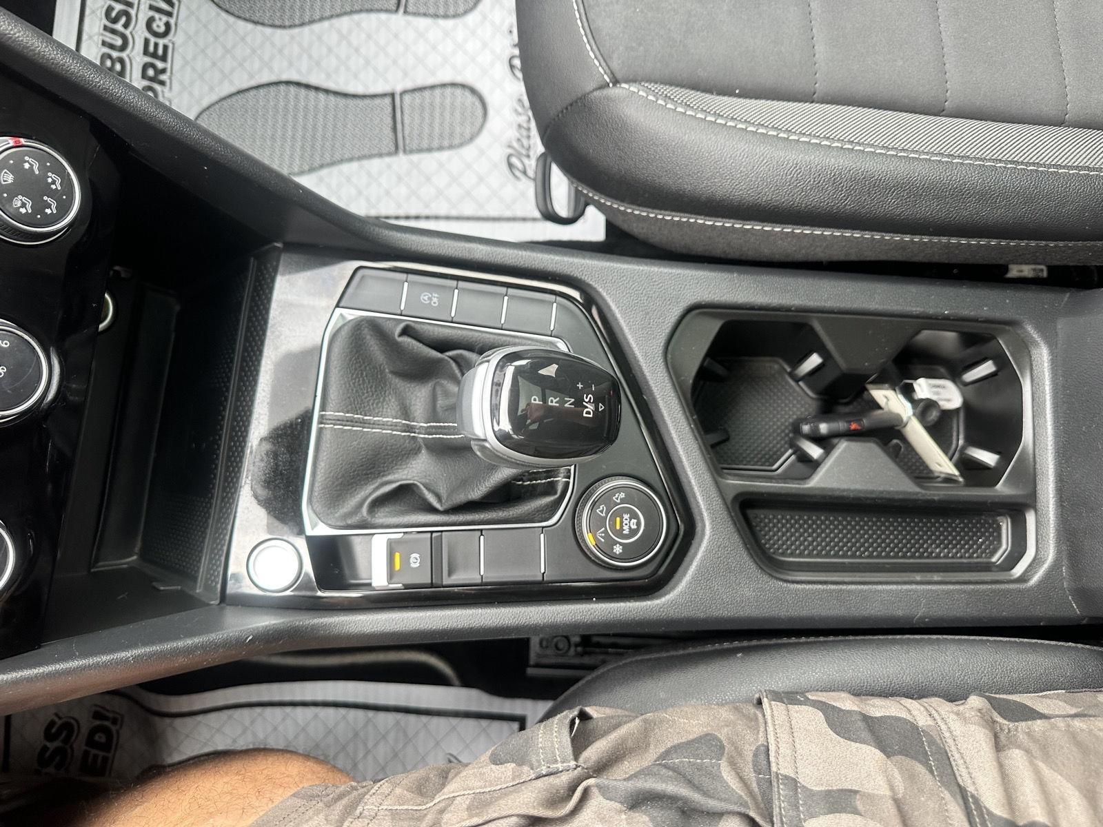 Volkswagen Taos SEL 4MOTION 2023