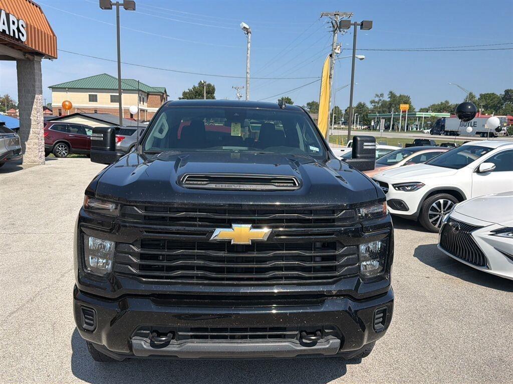 Chevrolet Silverado 2500HD Custom Double Cab Long Box 4WD 2025