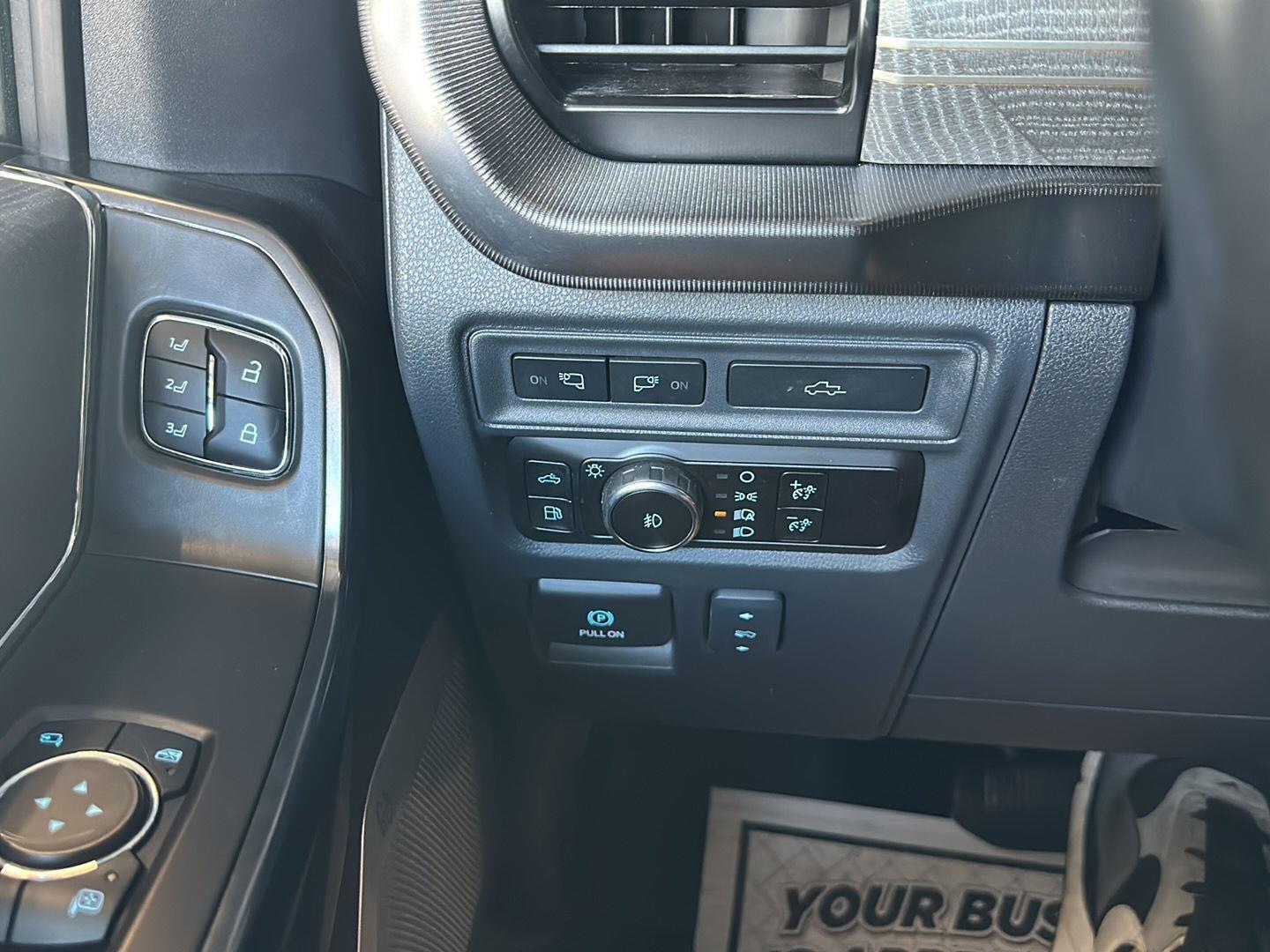 Ford F-150 Platinum SuperCrew 5.5-ft. Bed 4WD 2023