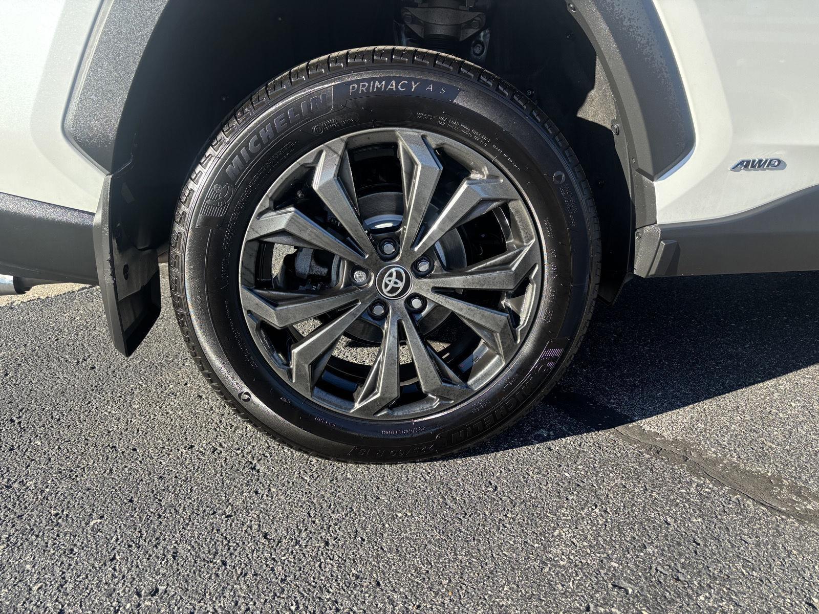 Toyota RAV4 Hybrid XLE Premium 2024