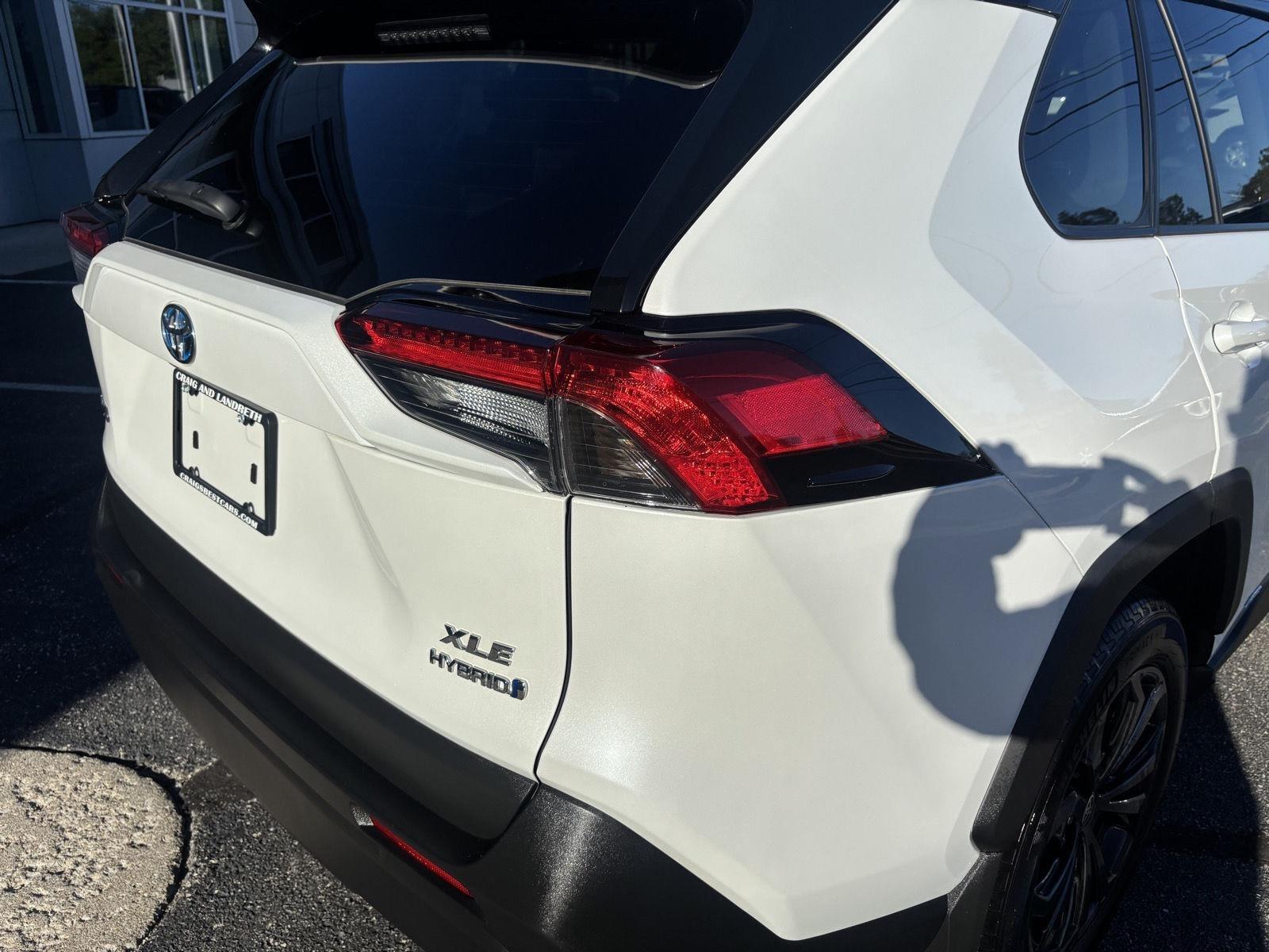 Toyota RAV4 Hybrid XLE Premium 2024