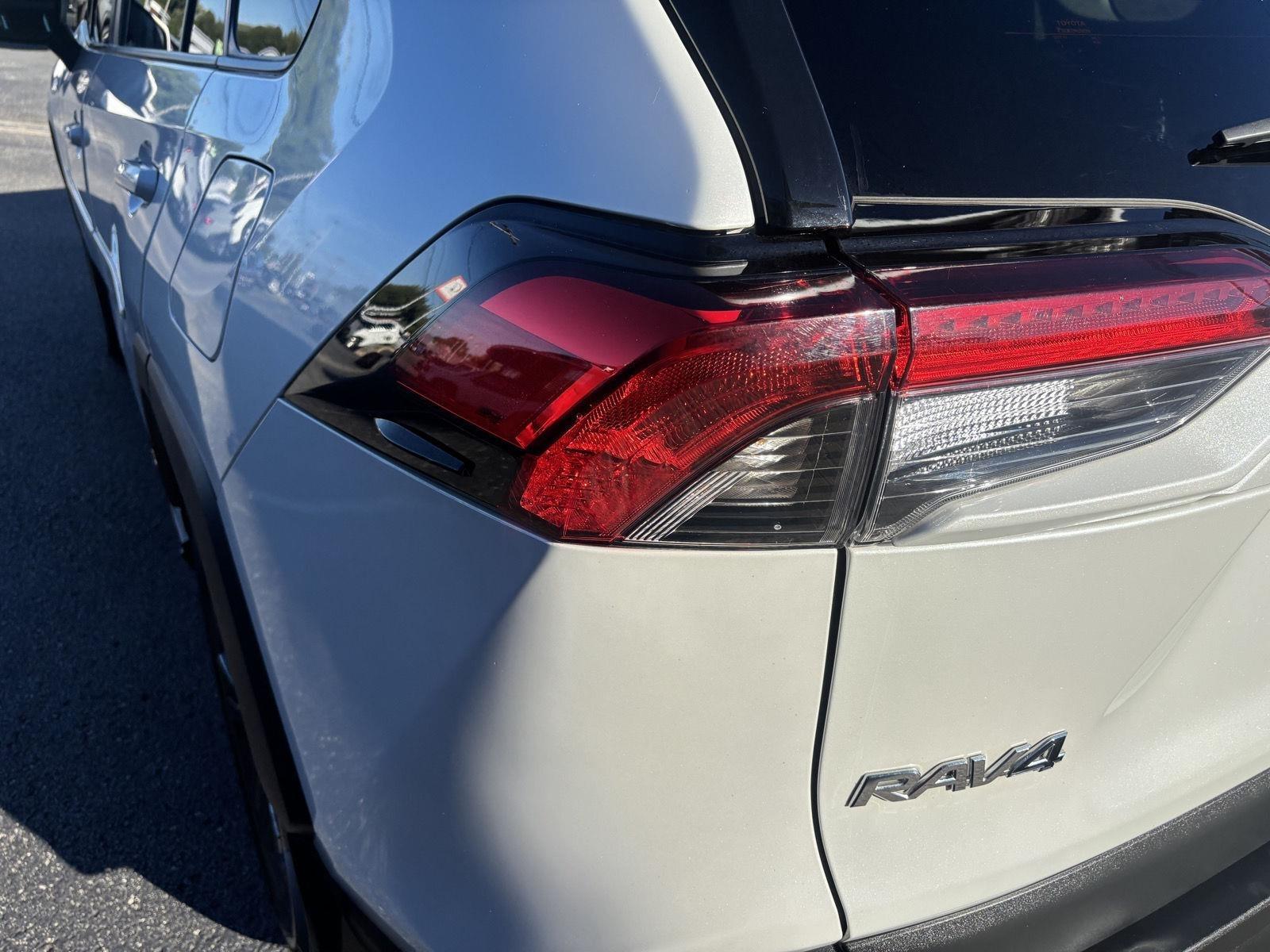 Toyota RAV4 Hybrid XLE Premium 2024