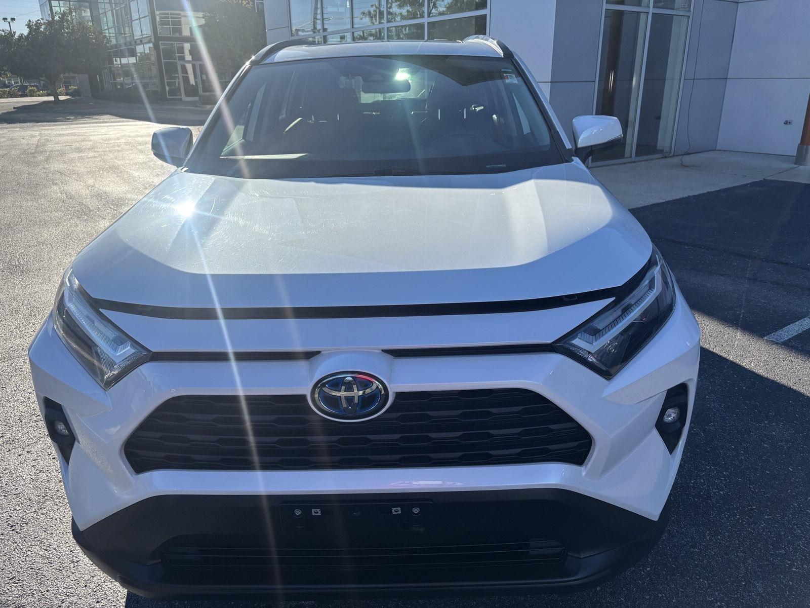 Toyota RAV4 Hybrid XLE Premium 2024