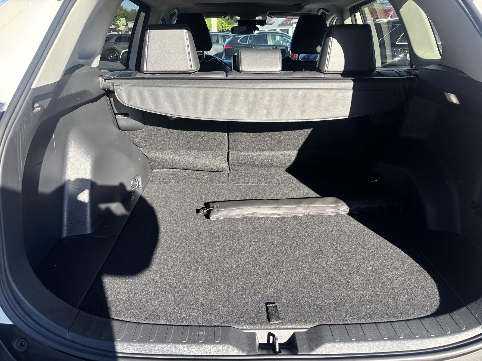 Toyota RAV4 Hybrid XLE Premium 2024