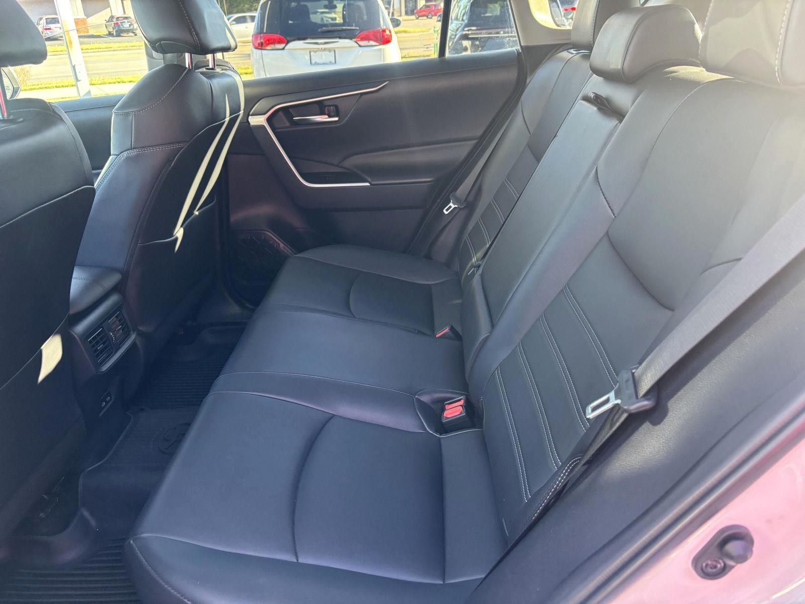 Toyota RAV4 Hybrid XLE Premium 2024