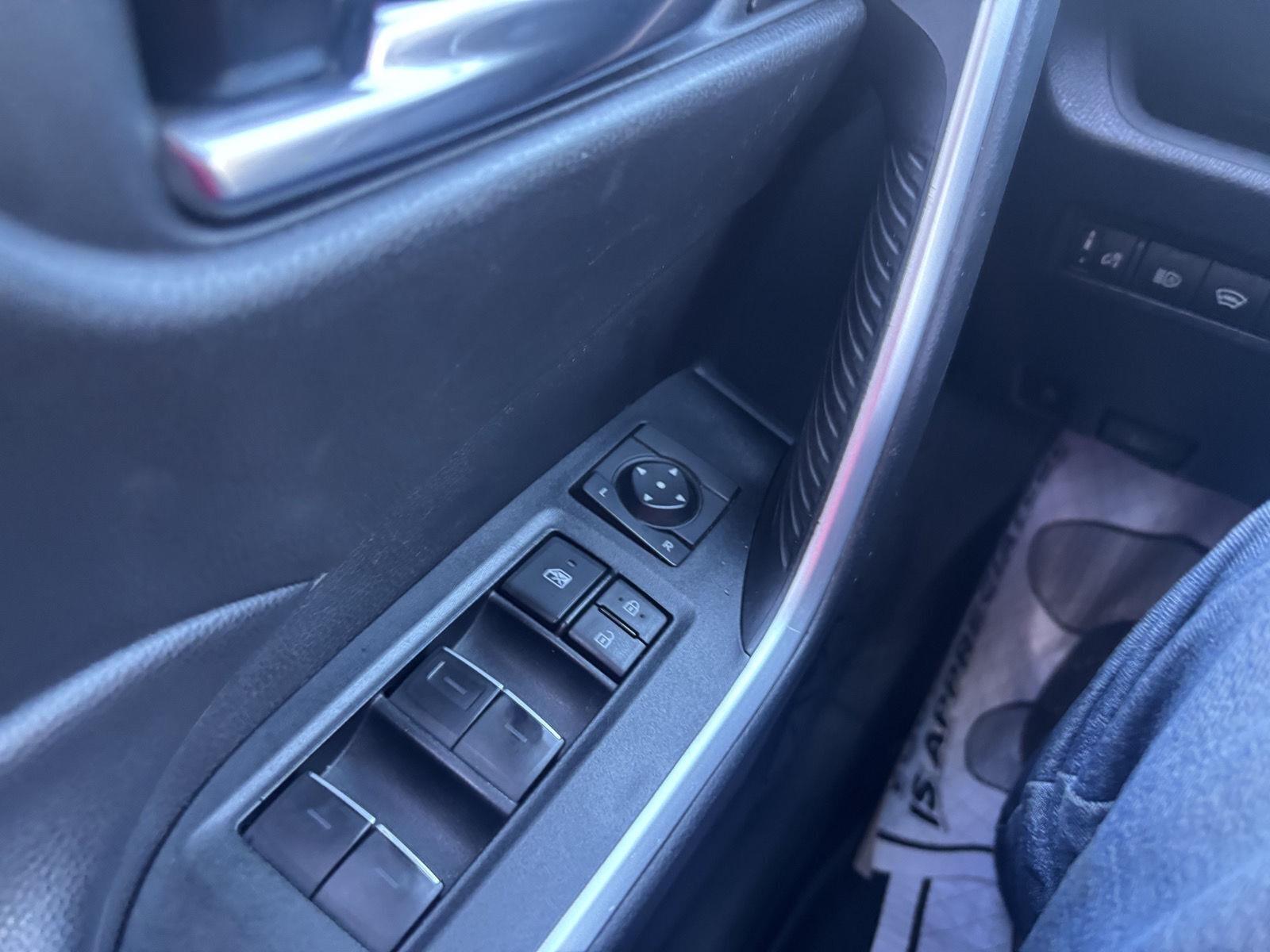 Toyota RAV4 Hybrid XLE Premium 2024