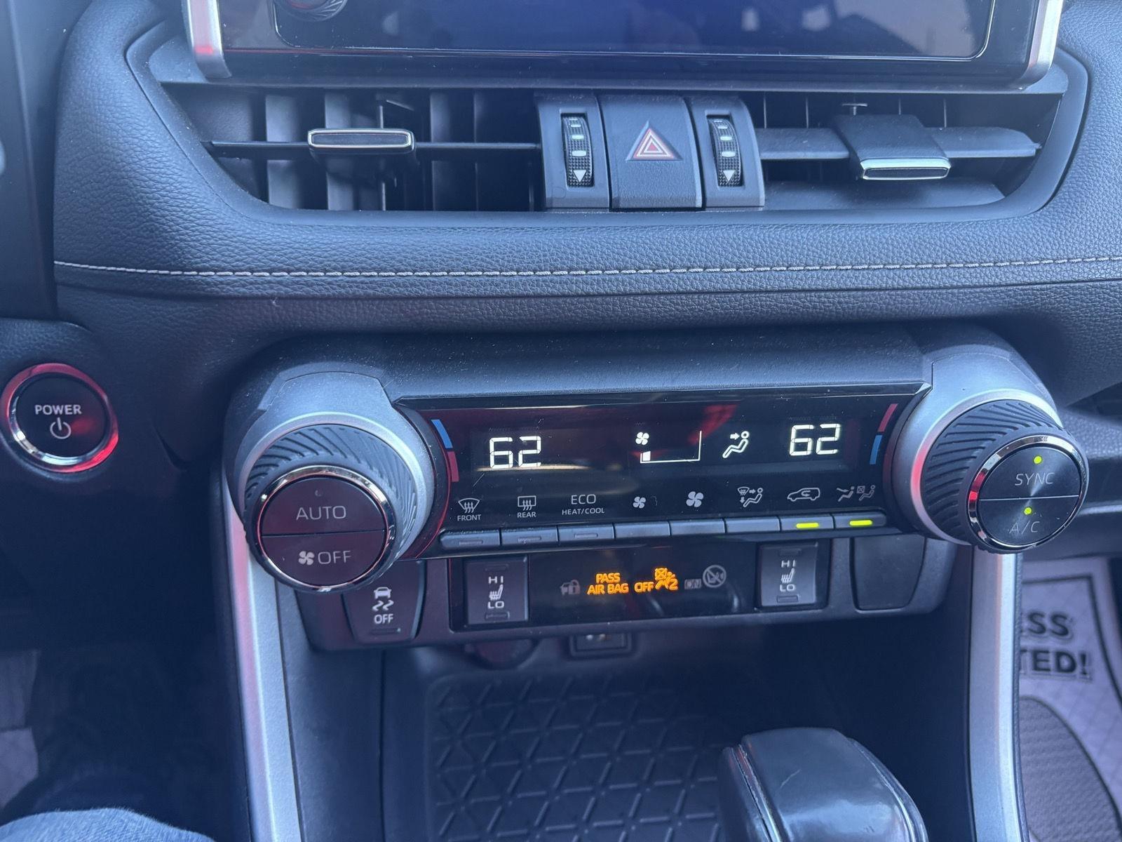 Toyota RAV4 Hybrid XLE Premium 2024