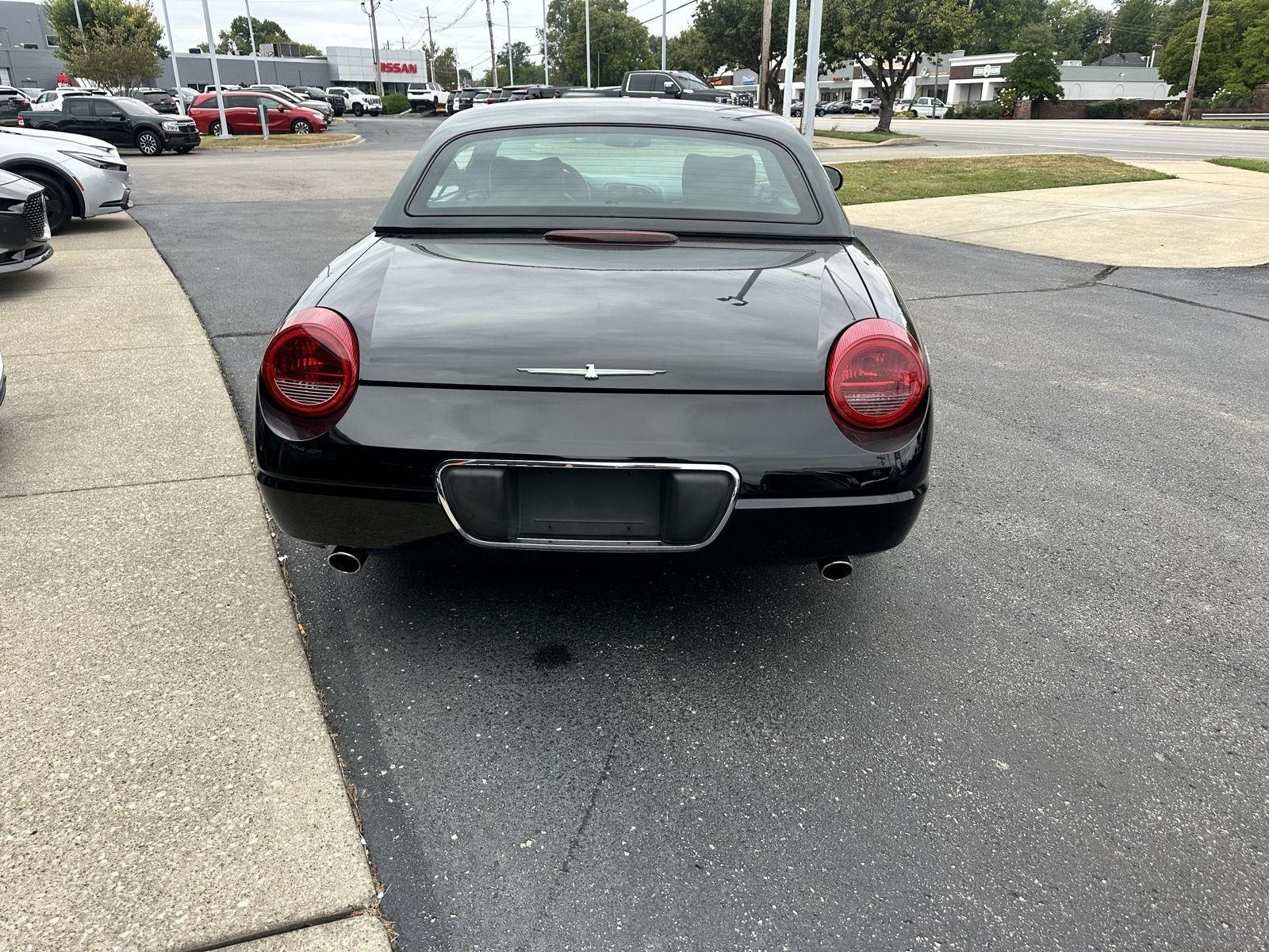 Ford Thunderbird Deluxe 2003