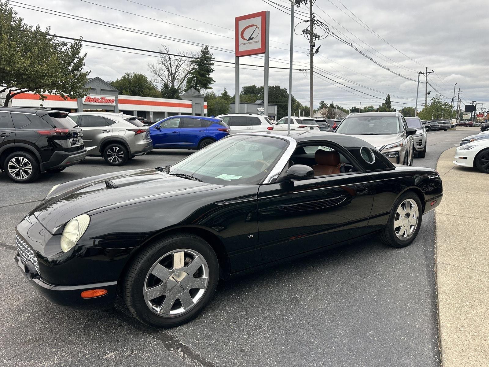 Ford Thunderbird Deluxe 2003