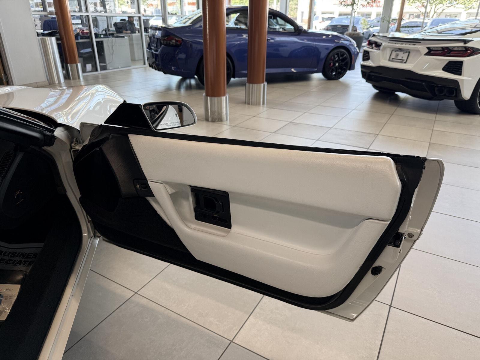 Chevrolet Corvette Convertible 1993