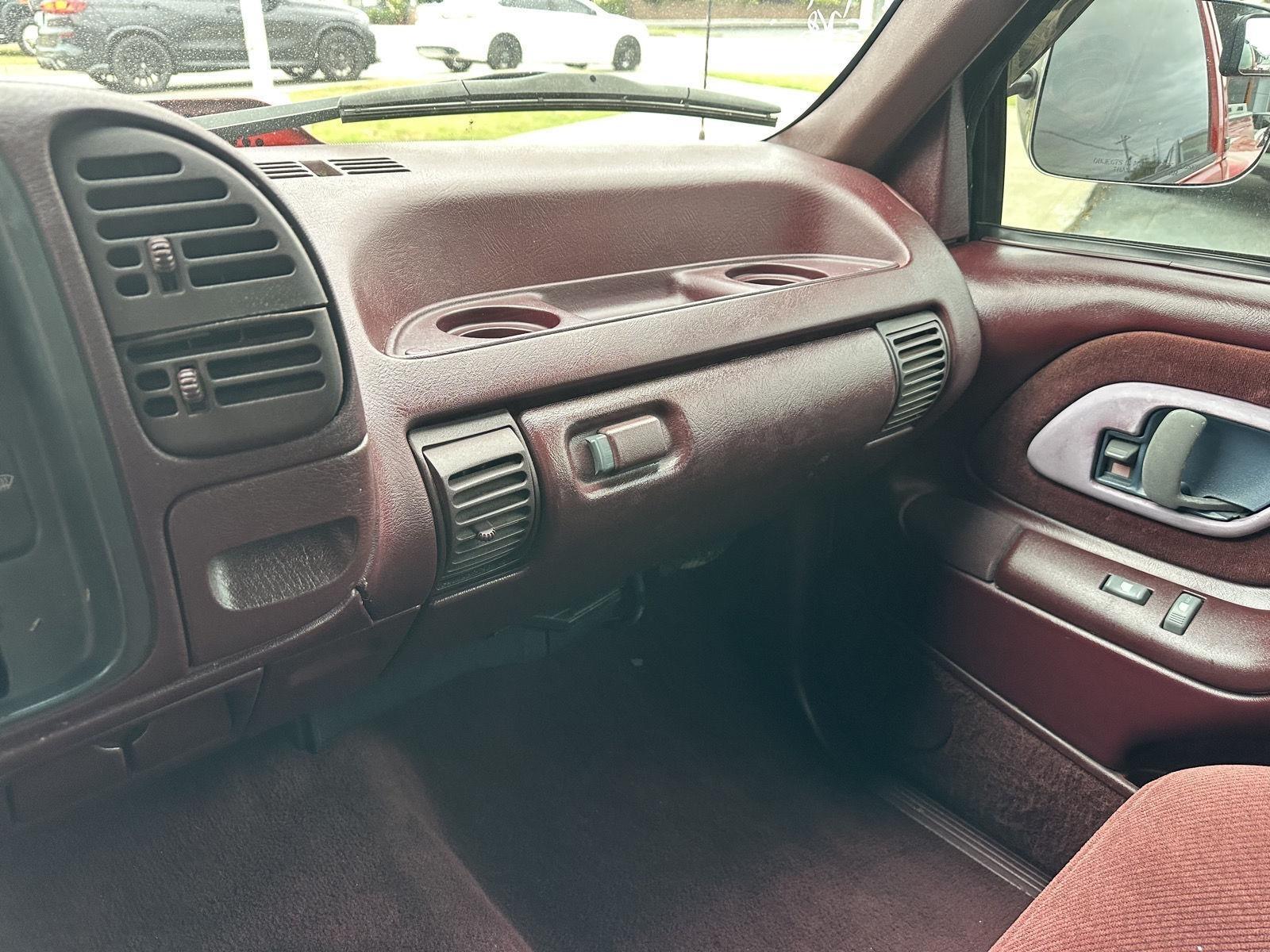 Chevrolet C/K 1500 Reg. Cab 6.5-ft. bed 2WD 1996