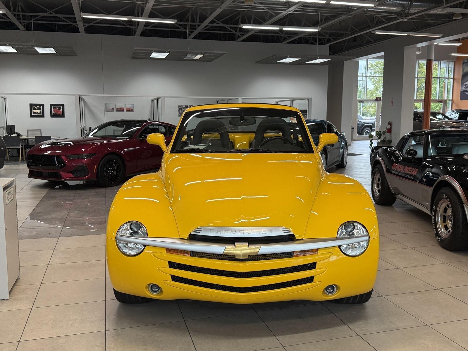 Chevrolet SSR Base 2004