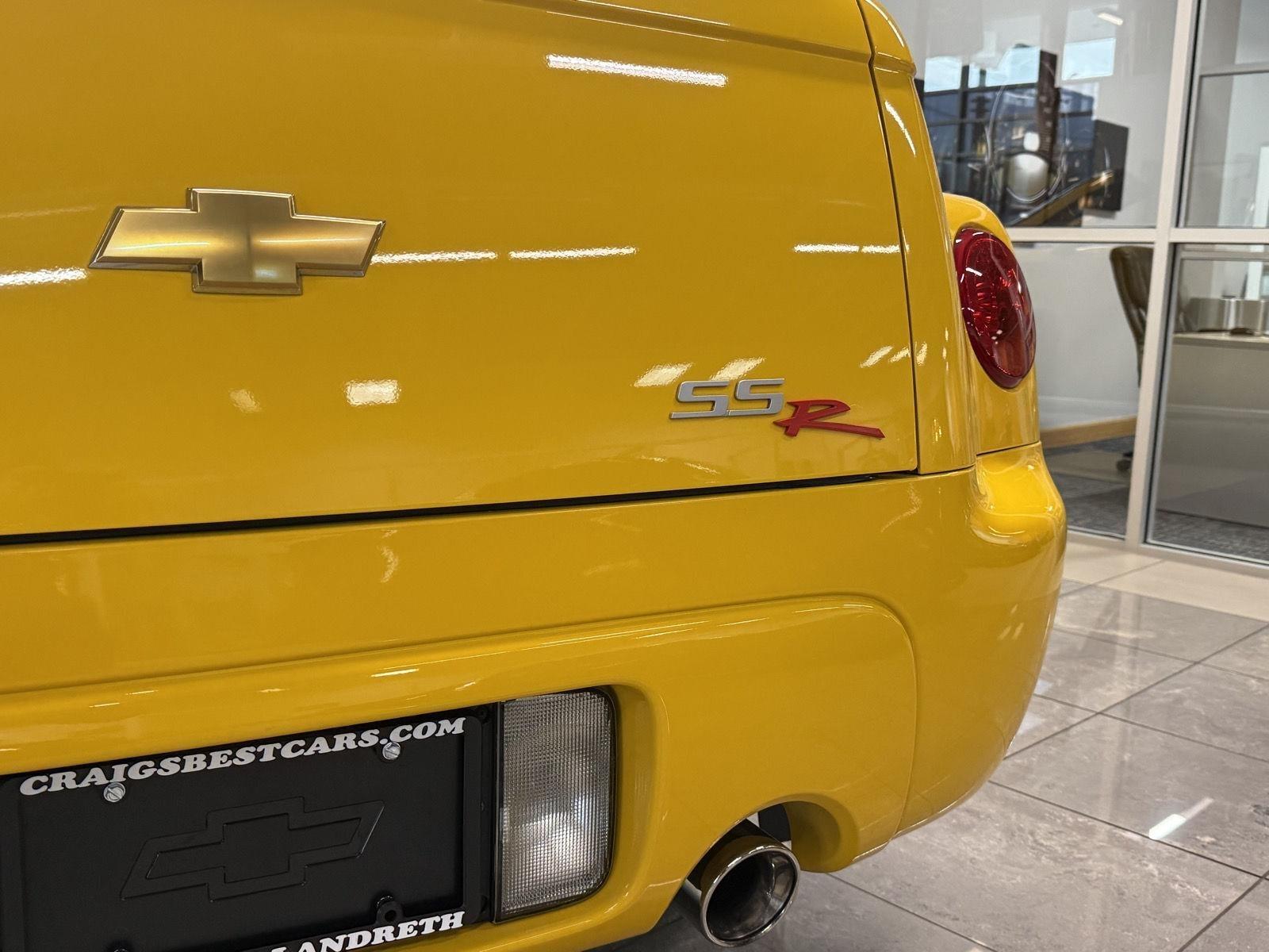 Chevrolet SSR Base 2004