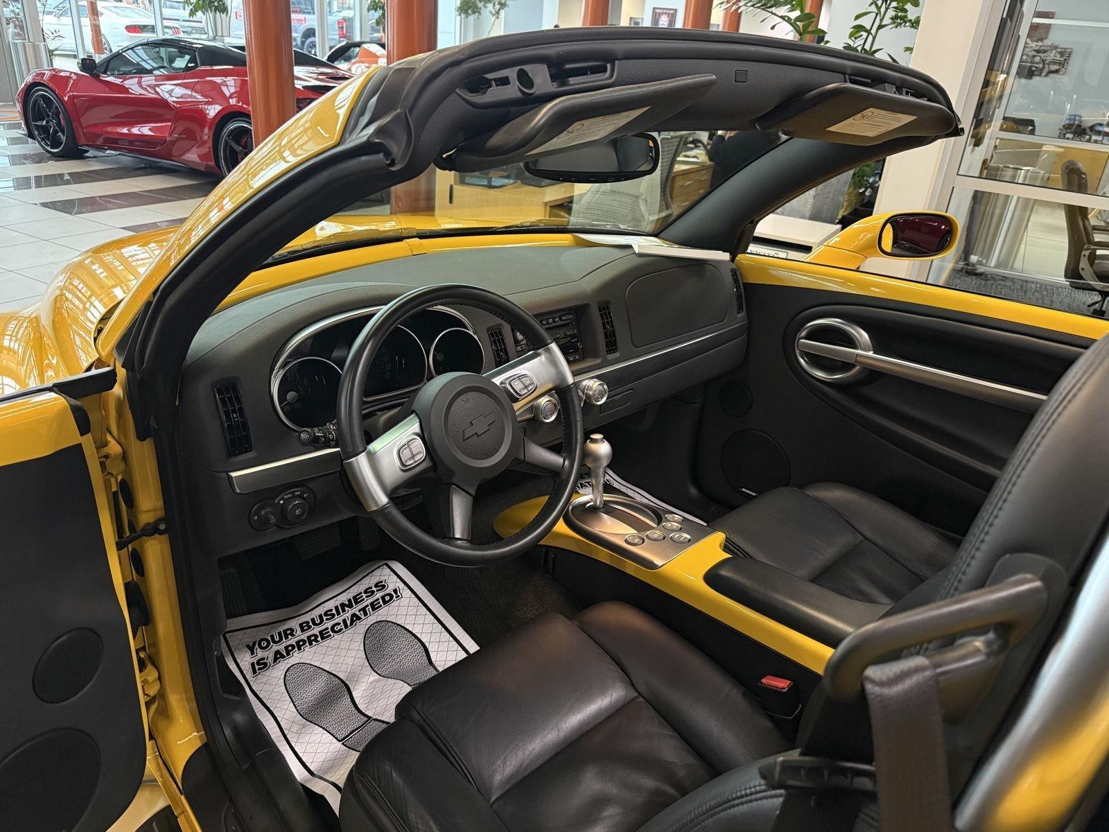 Chevrolet SSR Base 2004