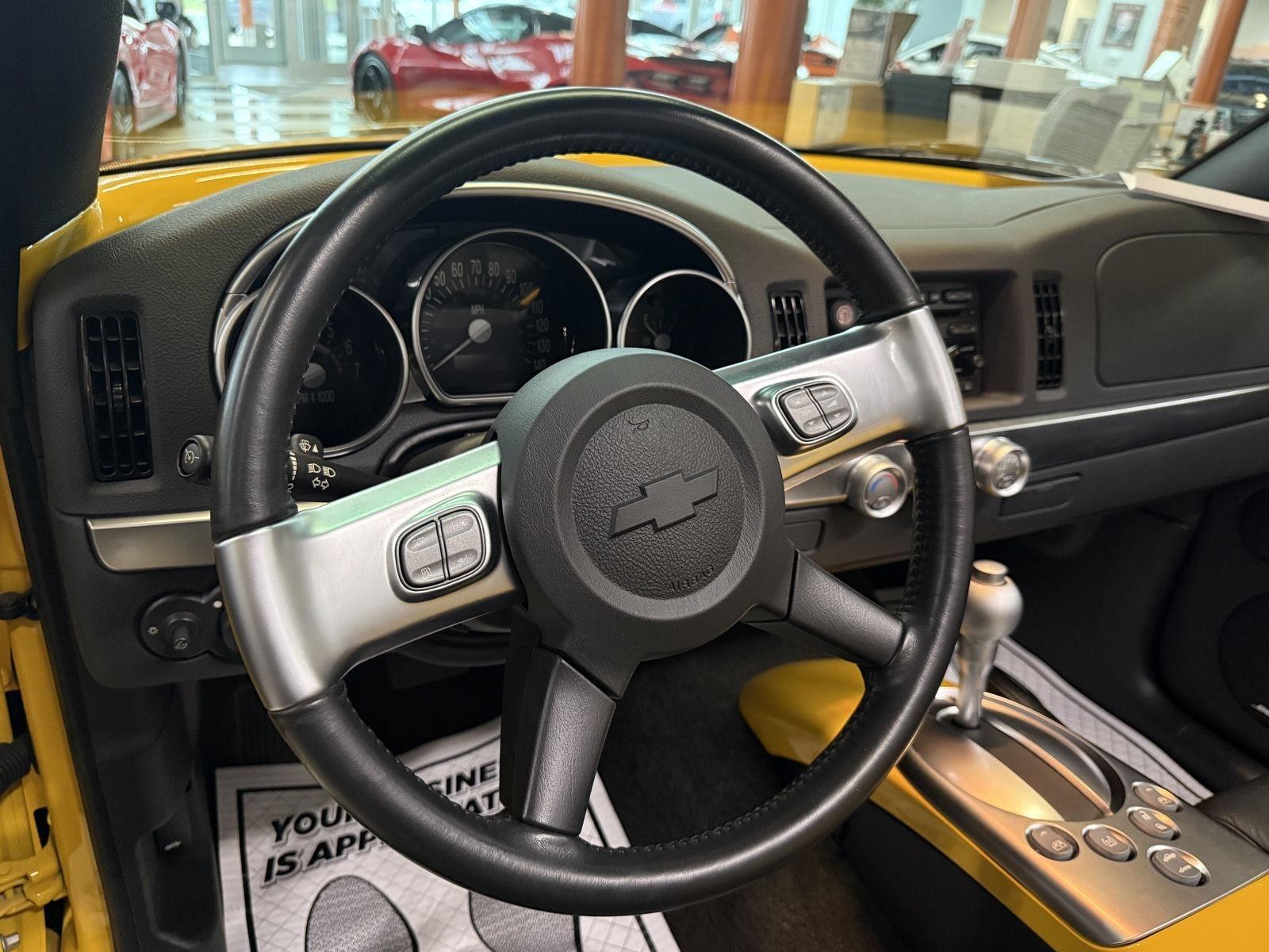 Chevrolet SSR Base 2004
