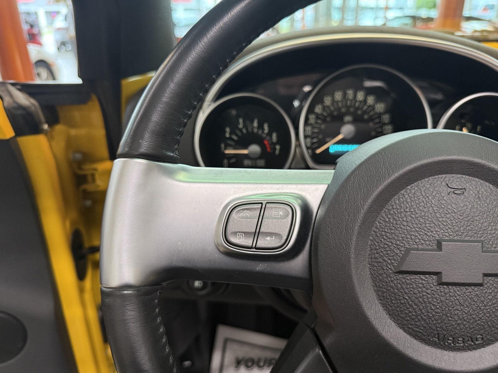 Chevrolet SSR Base 2004