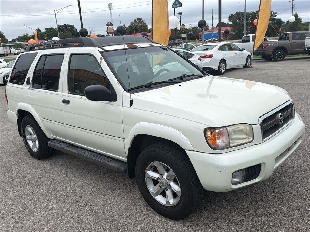 Nissan Pathfinder SE 4WD 2004