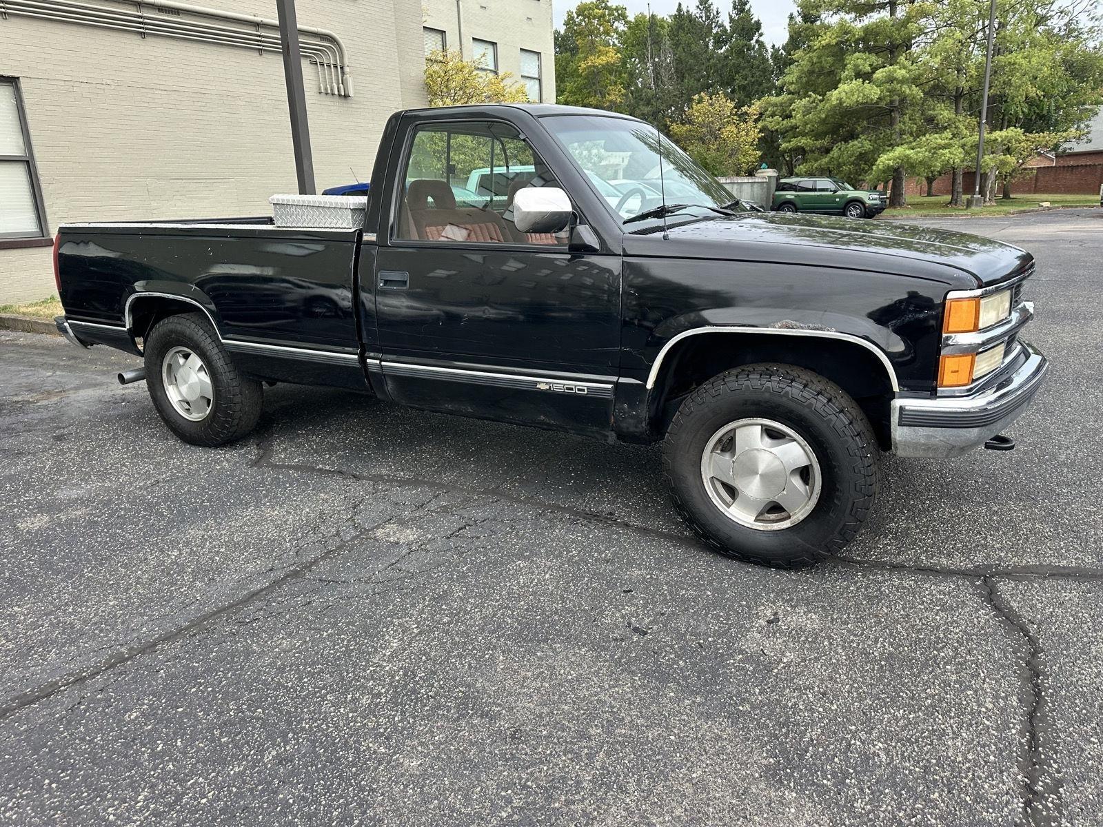 1994 Chevrolet C/K 1500 Reg. Cab 6.5-ft. Bed 4WD