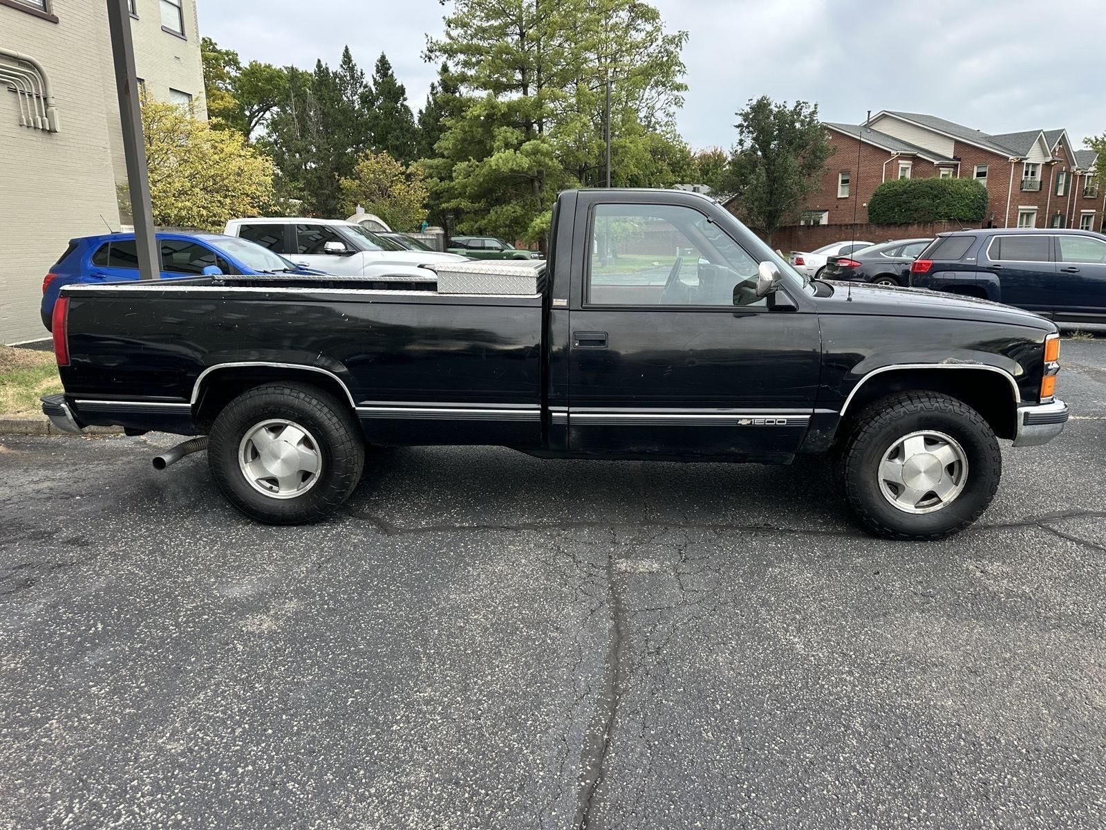 Chevrolet C/K 1500 Reg. Cab 6.5-ft. Bed 4WD 1994