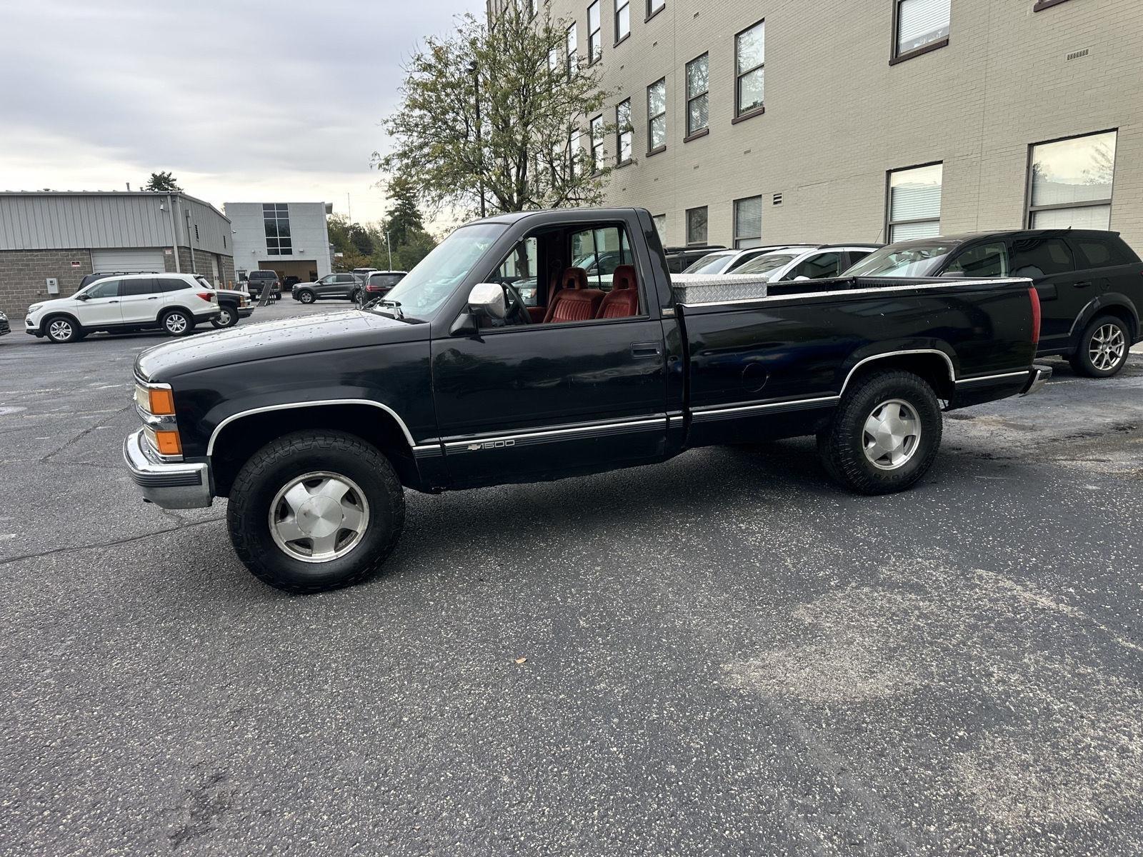 Chevrolet C/K 1500 Reg. Cab 6.5-ft. Bed 4WD 1994