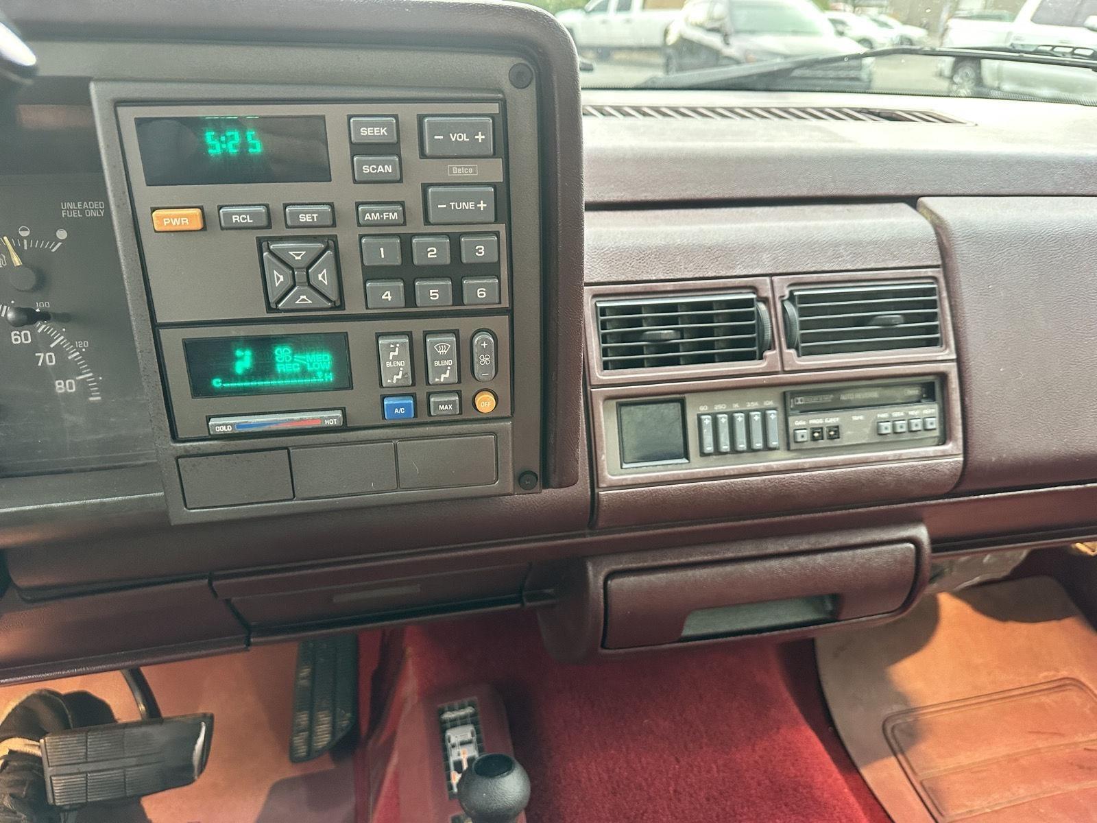 Chevrolet C/K 1500 Reg. Cab 6.5-ft. Bed 4WD 1994